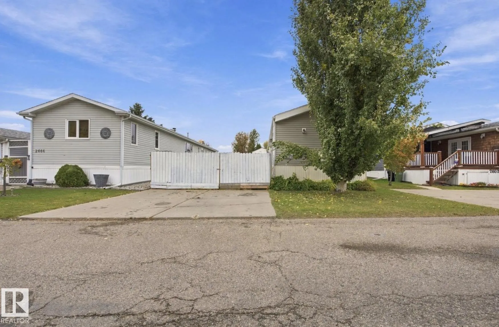 2664 Lakeview Dr