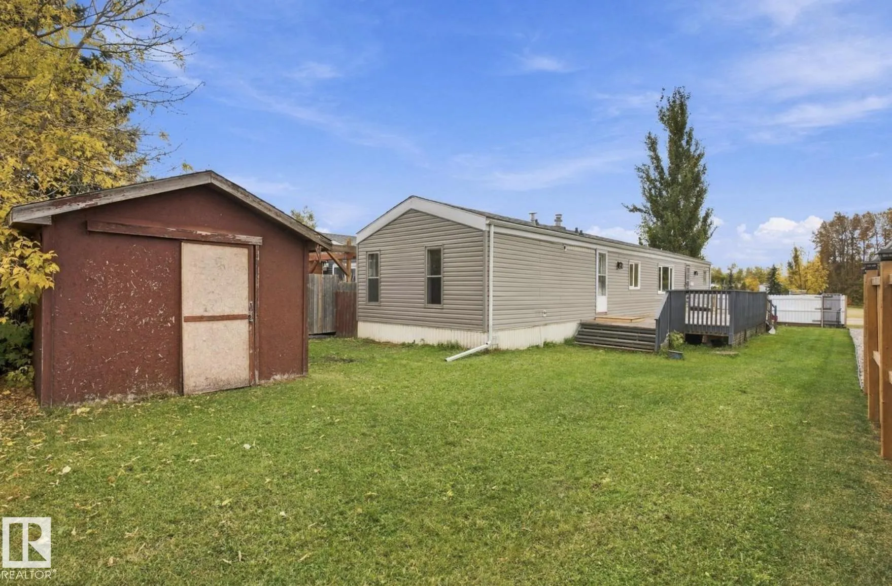 2664 Lakeview Dr