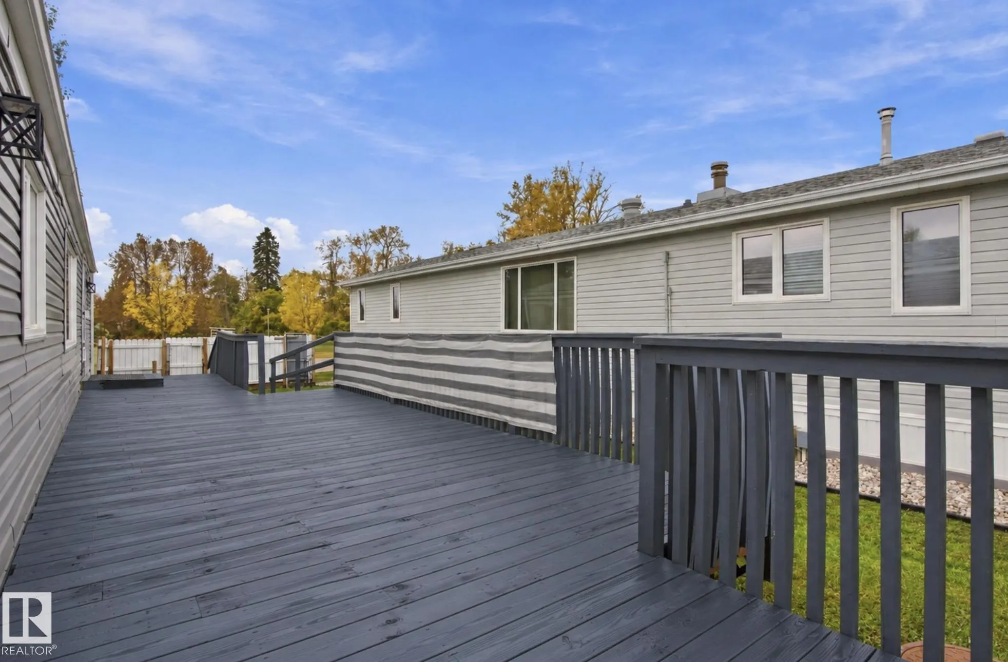 2664 Lakeview Dr