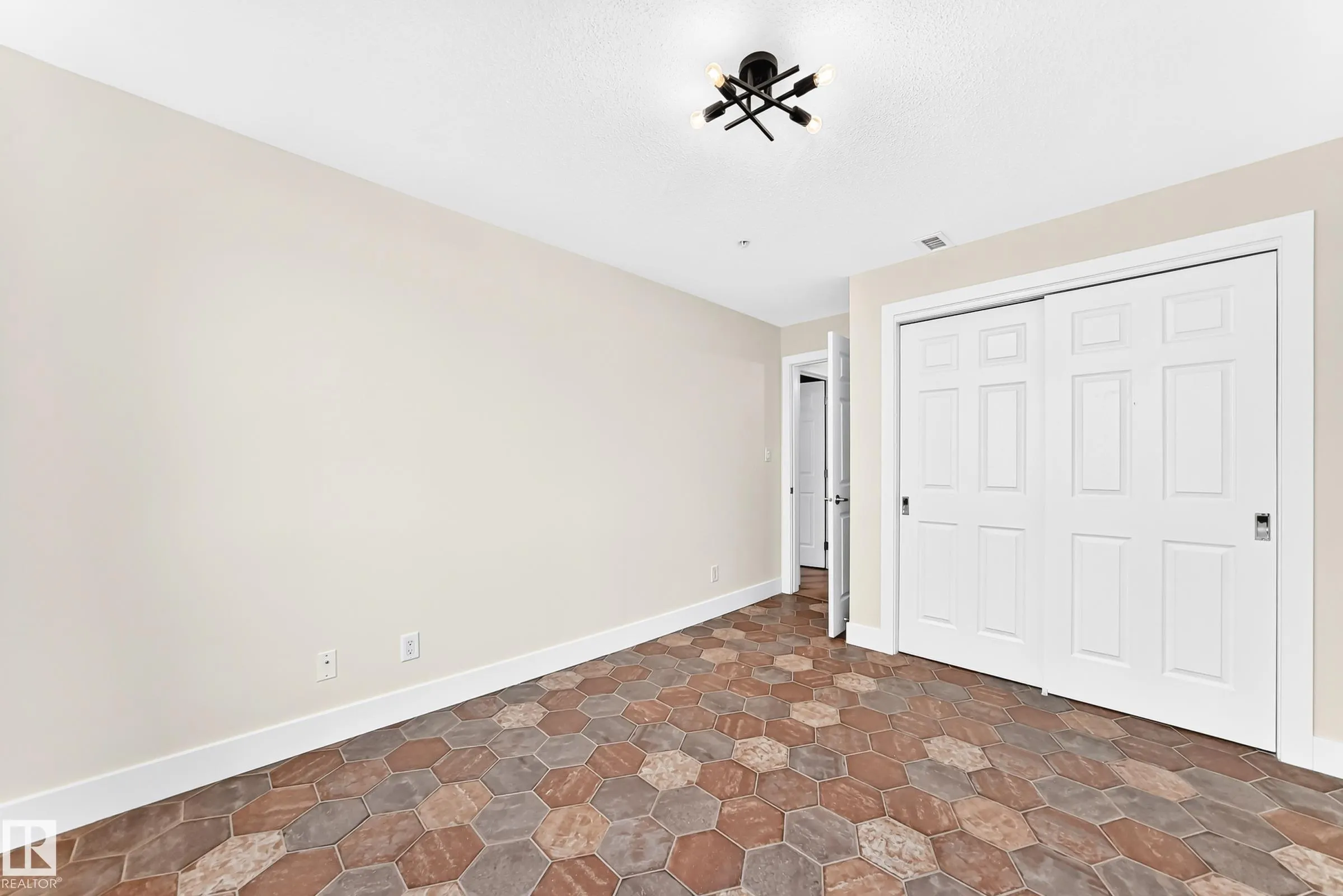 10108 125 Street