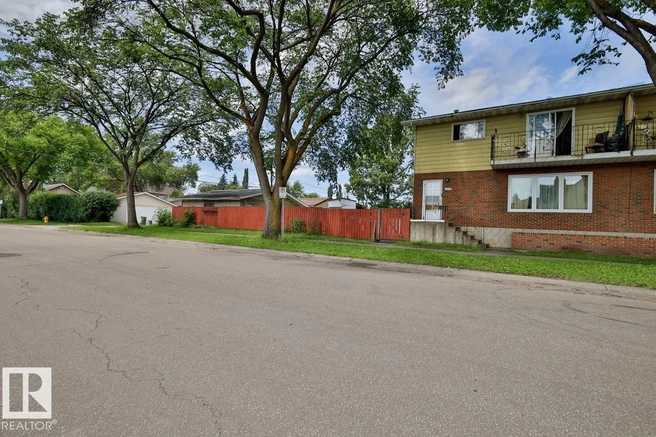 8704 8708 117 Avenue
