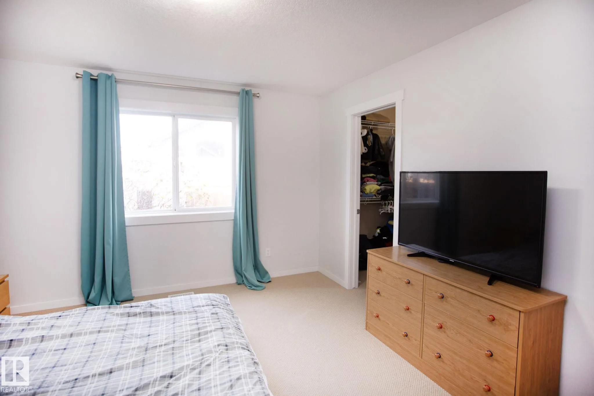 14 NEVIS Close