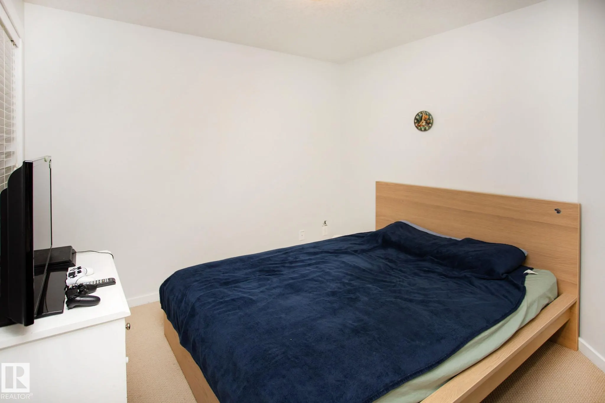 14 NEVIS Close