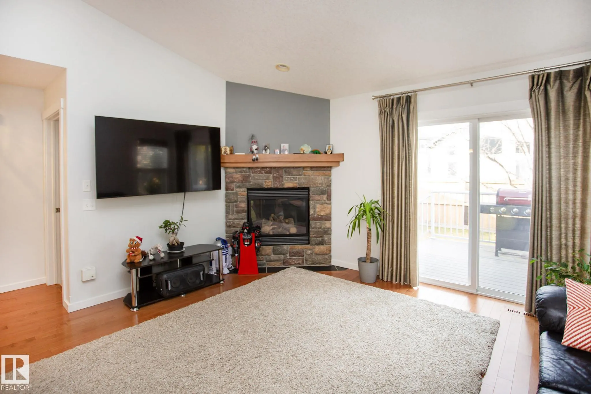 14 NEVIS Close