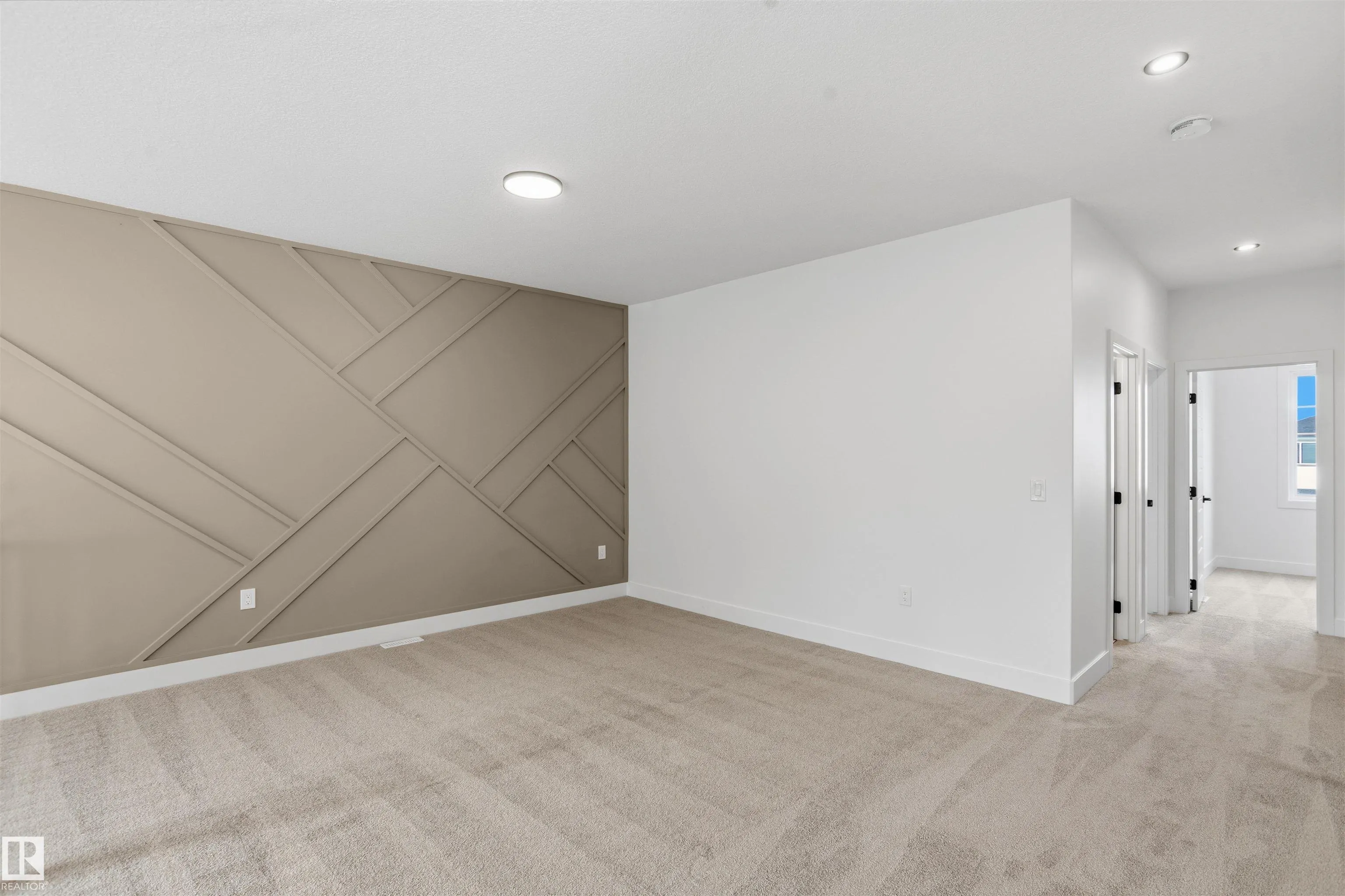 32 MEADOWGROVE Landing