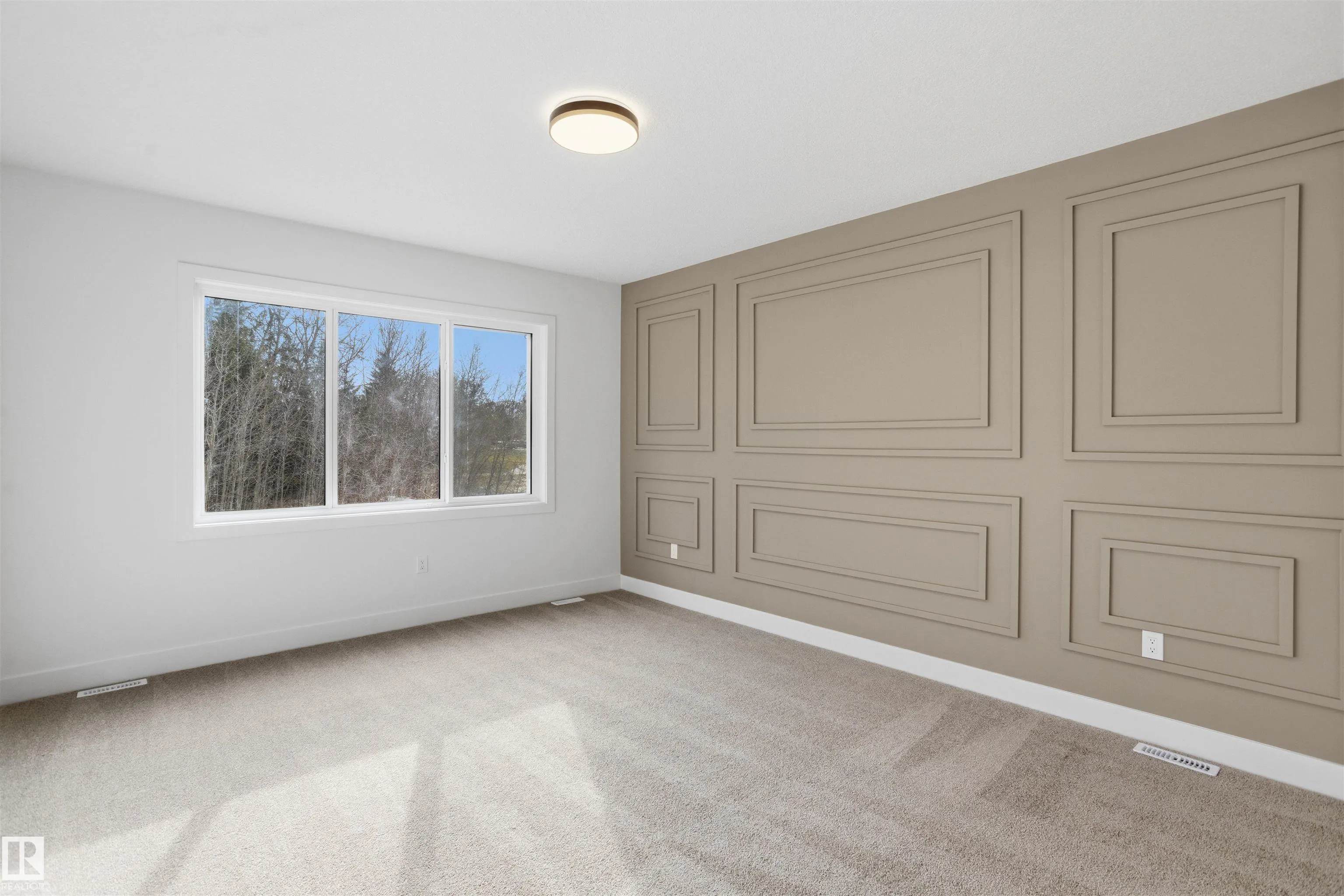 32 MEADOWGROVE Landing
