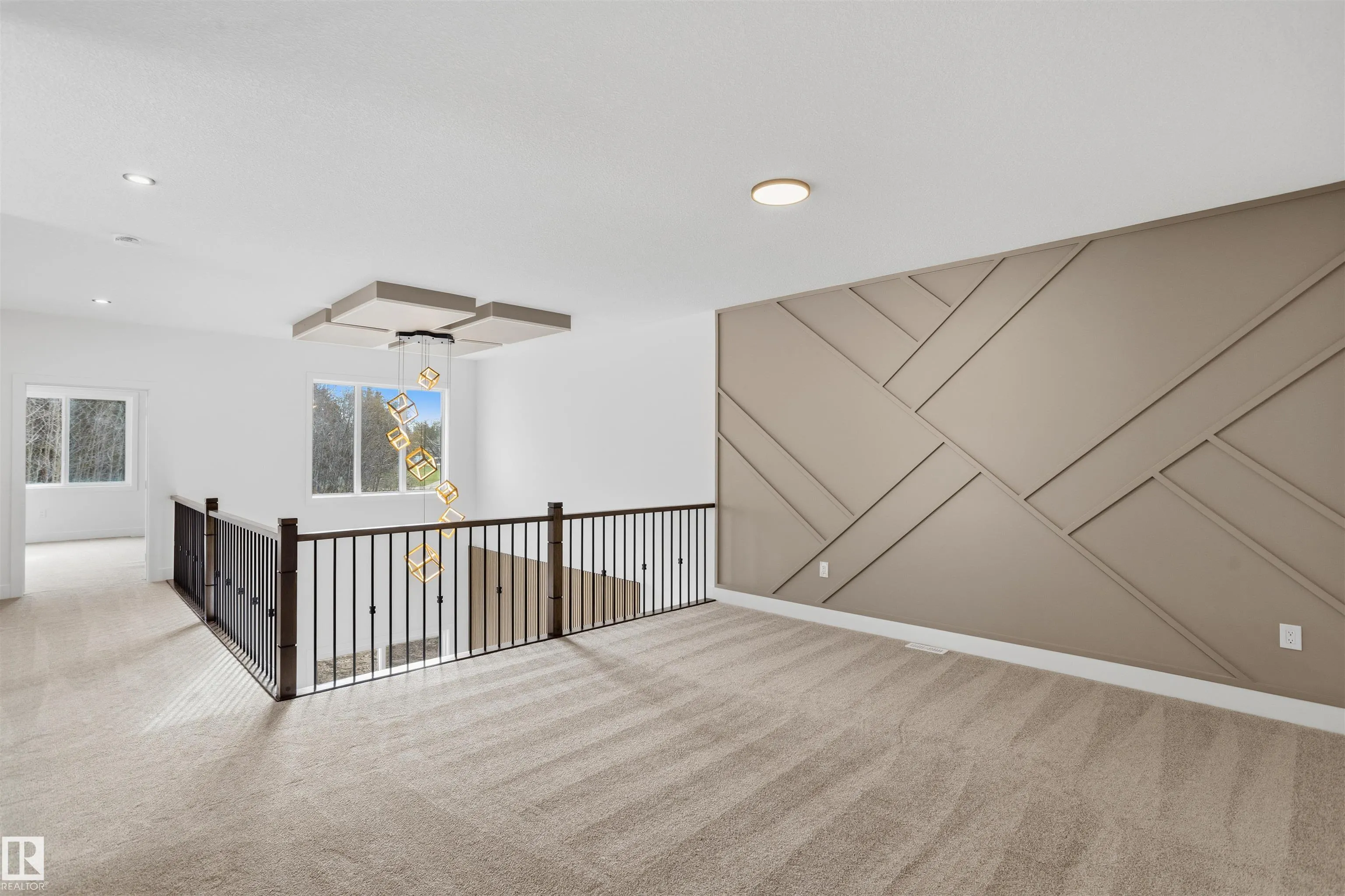 32 MEADOWGROVE Landing