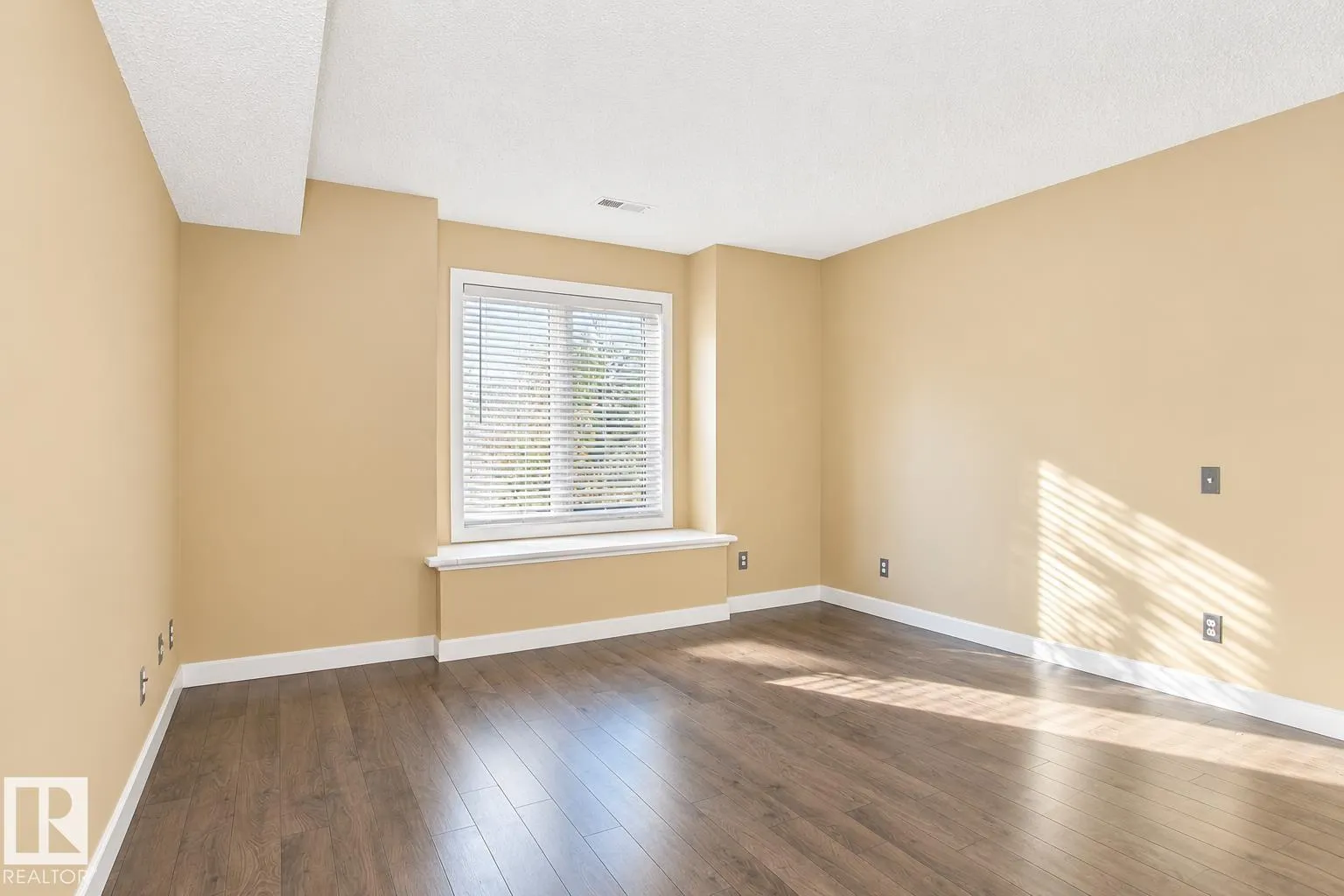 259 HAWKVIEW Court