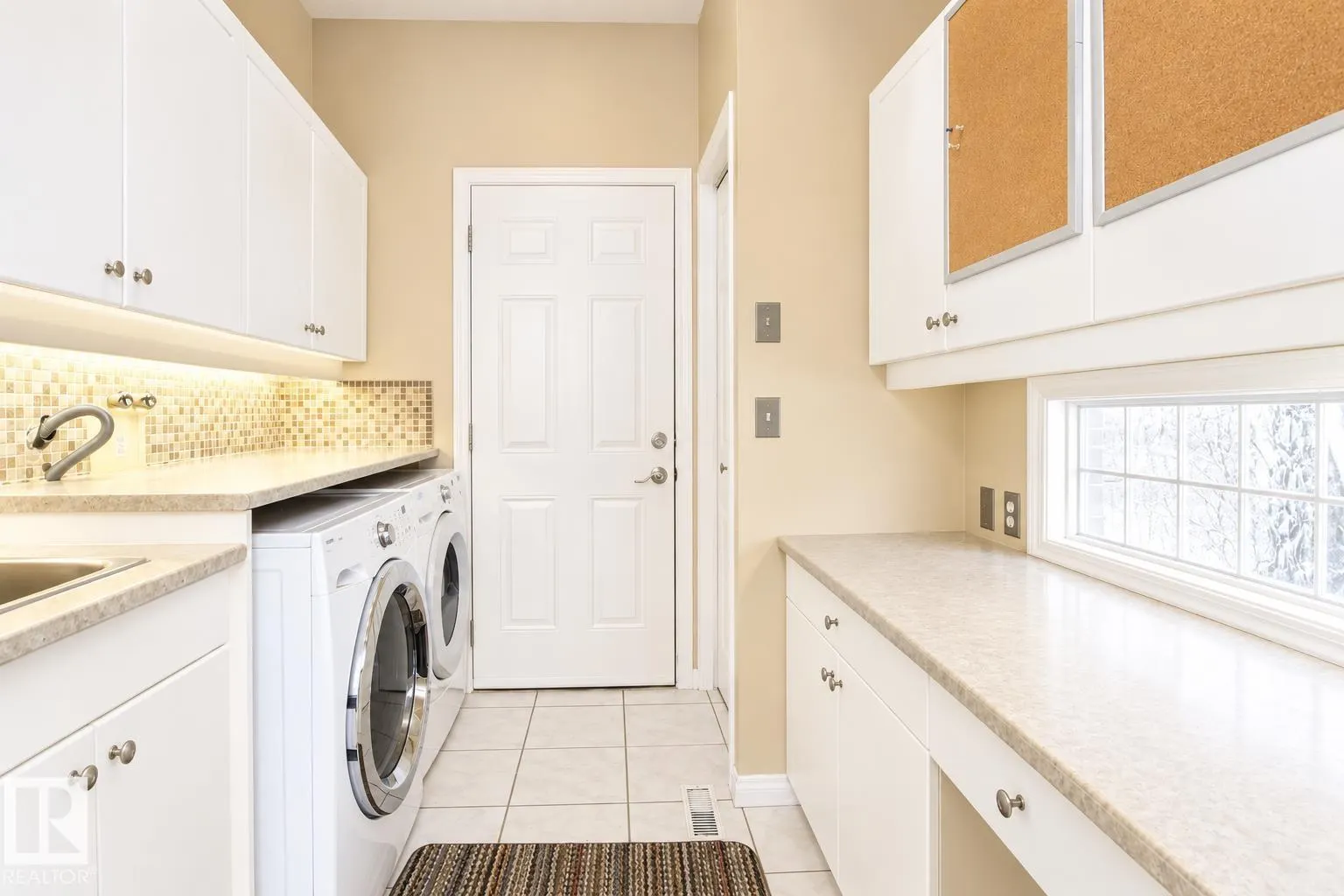 259 HAWKVIEW Court