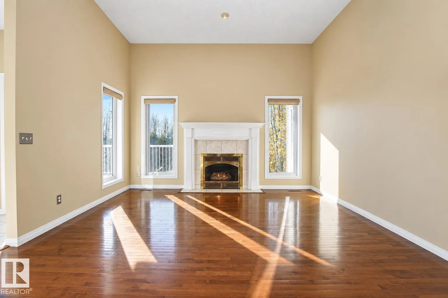 259 HAWKVIEW Court