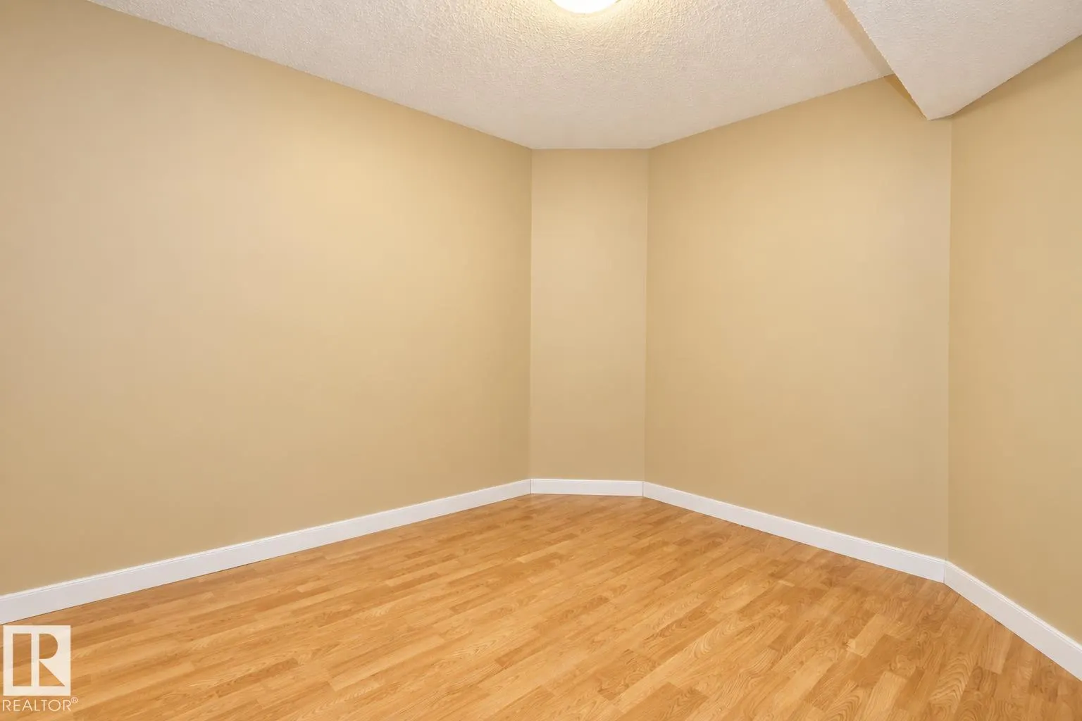 259 HAWKVIEW Court