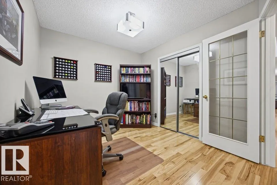 62 GLENCOE Place