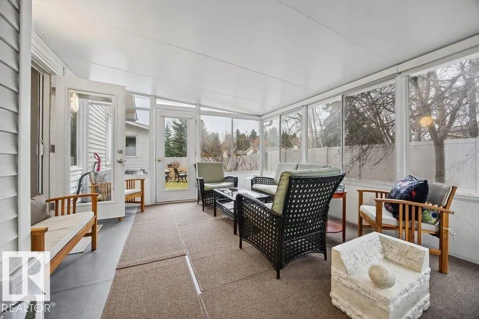 62 GLENCOE Place
