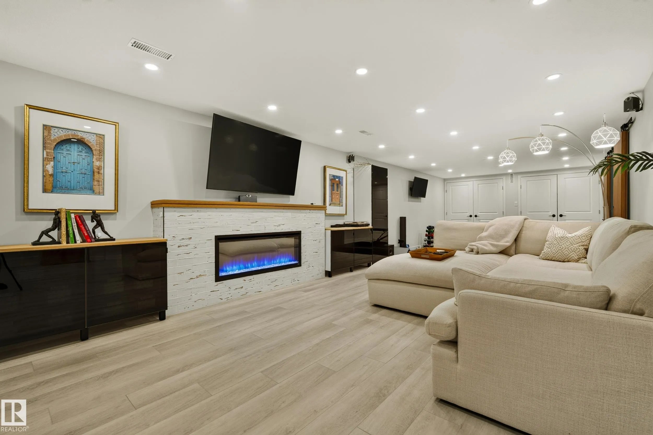 122 MISSION Avenue