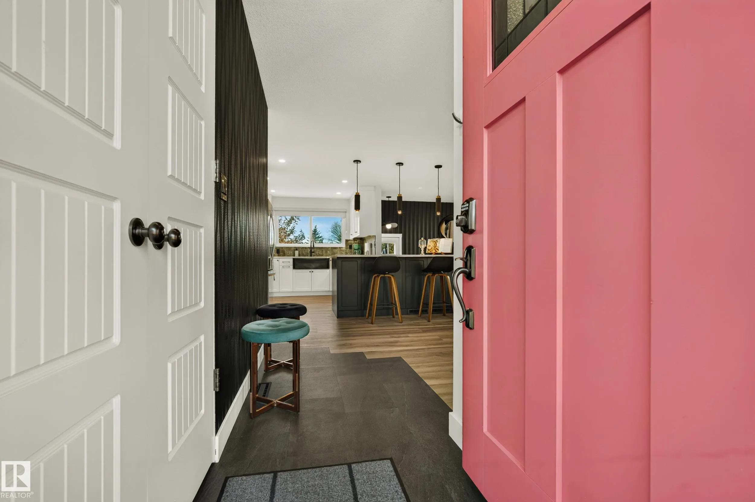122 MISSION Avenue