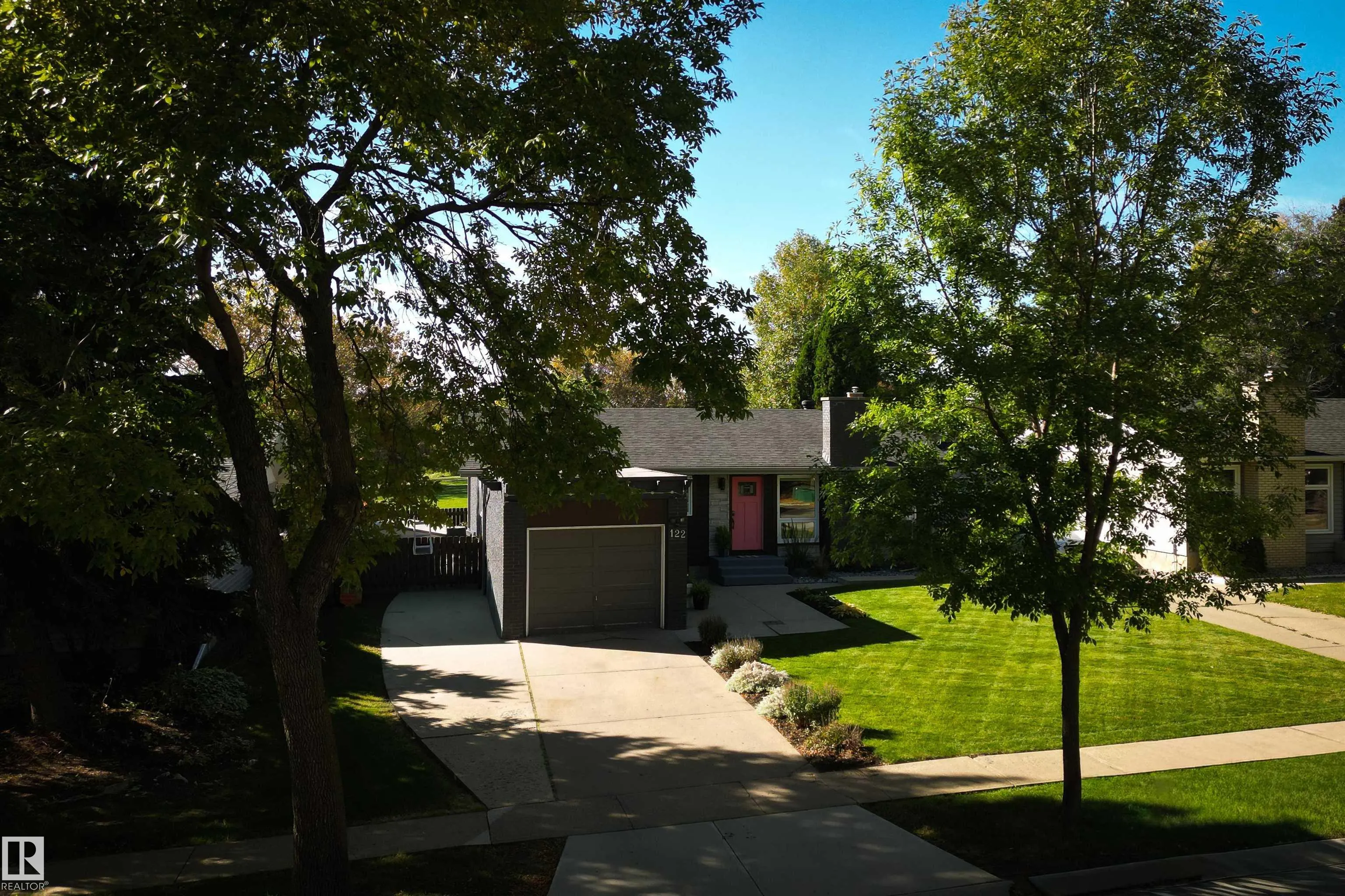 122 MISSION Avenue