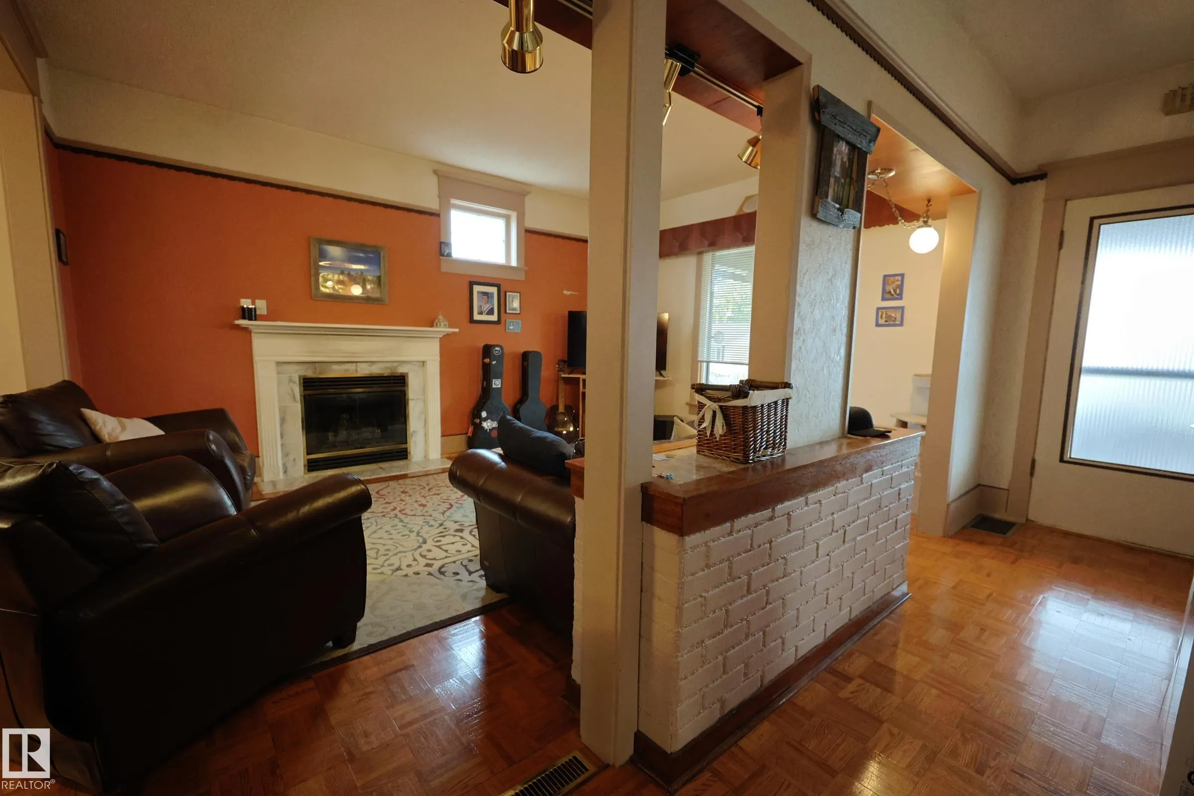 10008 104 Street
