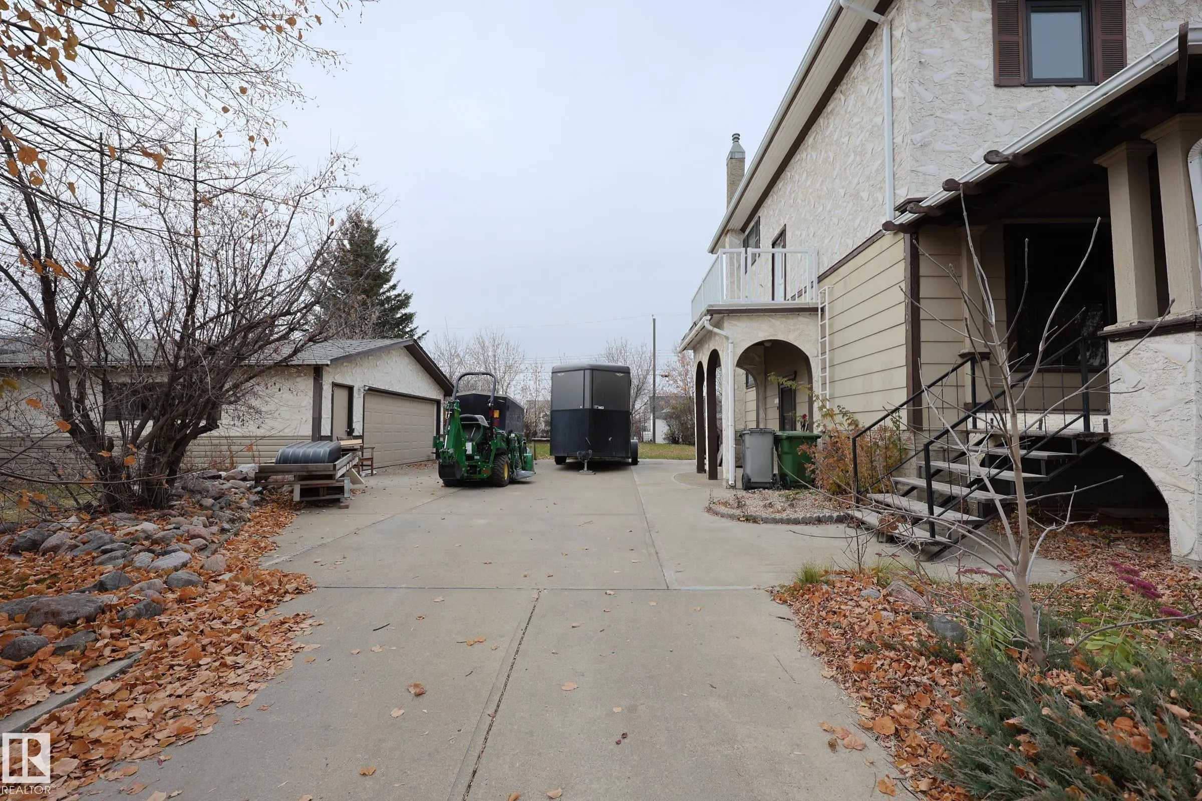 10008 104 Street