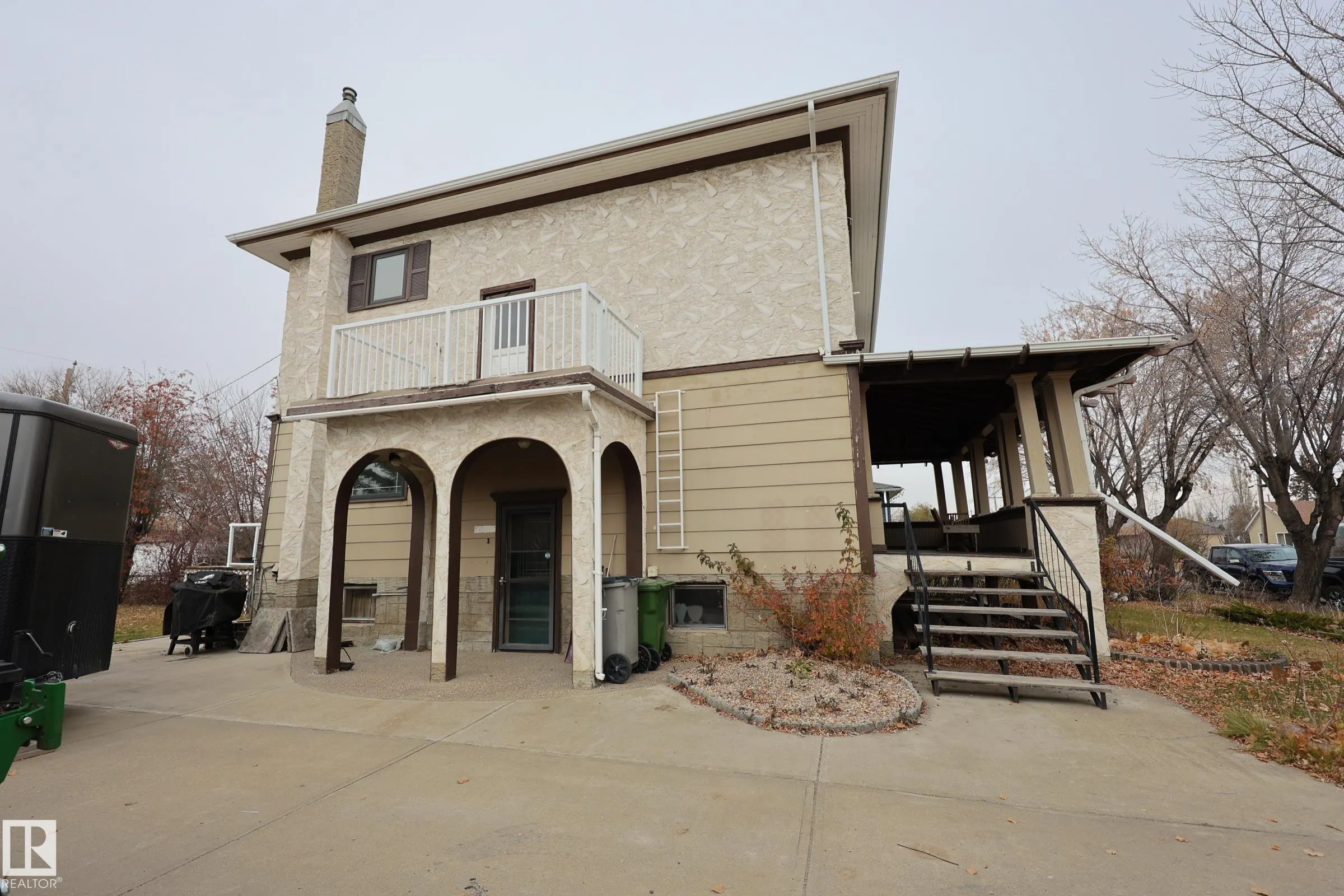 10008 104 Street