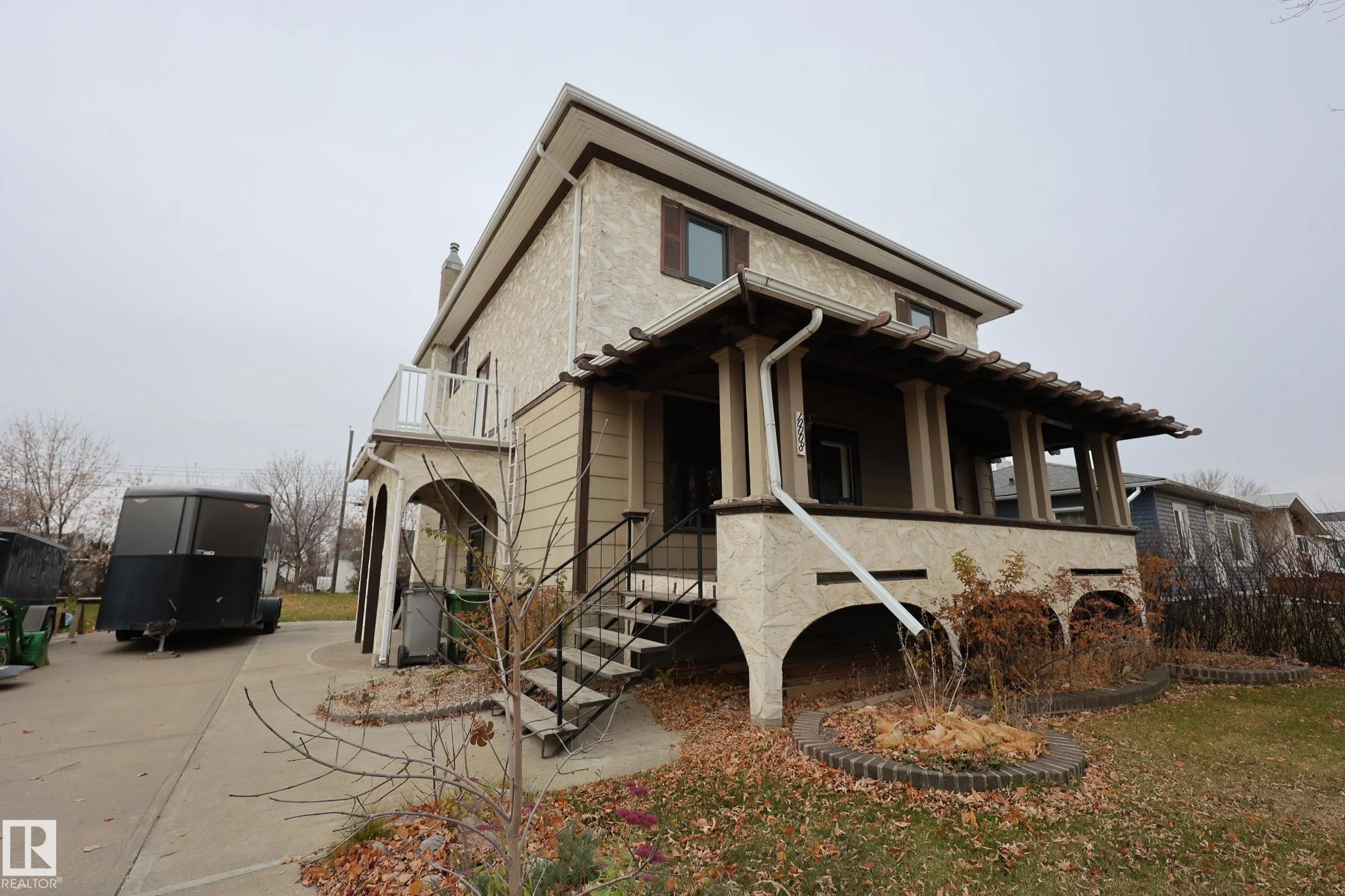 10008 104 Street