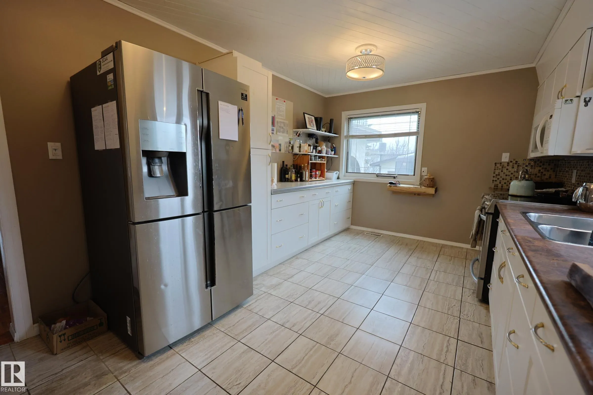 10008 104 Street