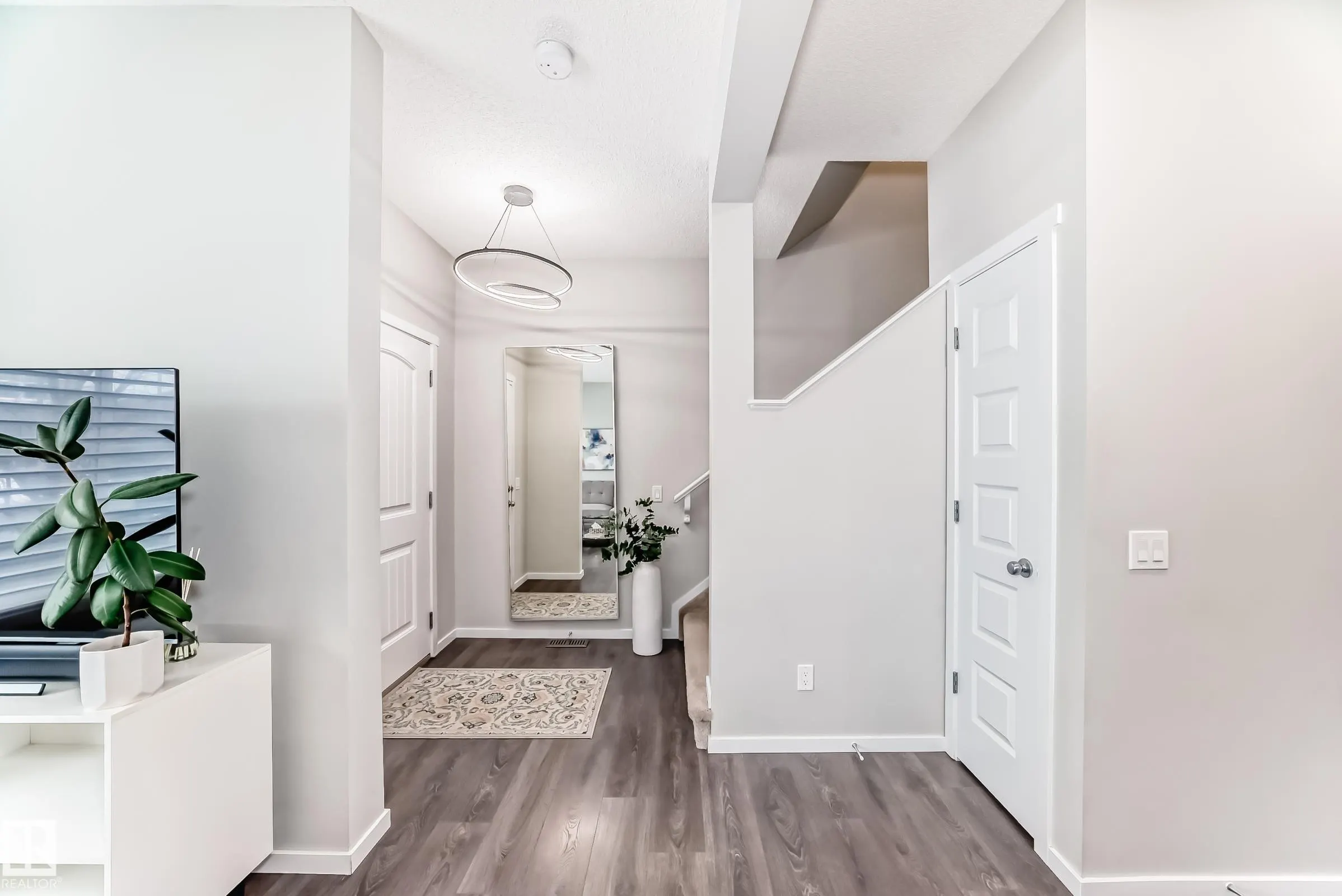 3278 CHERRY Crescent