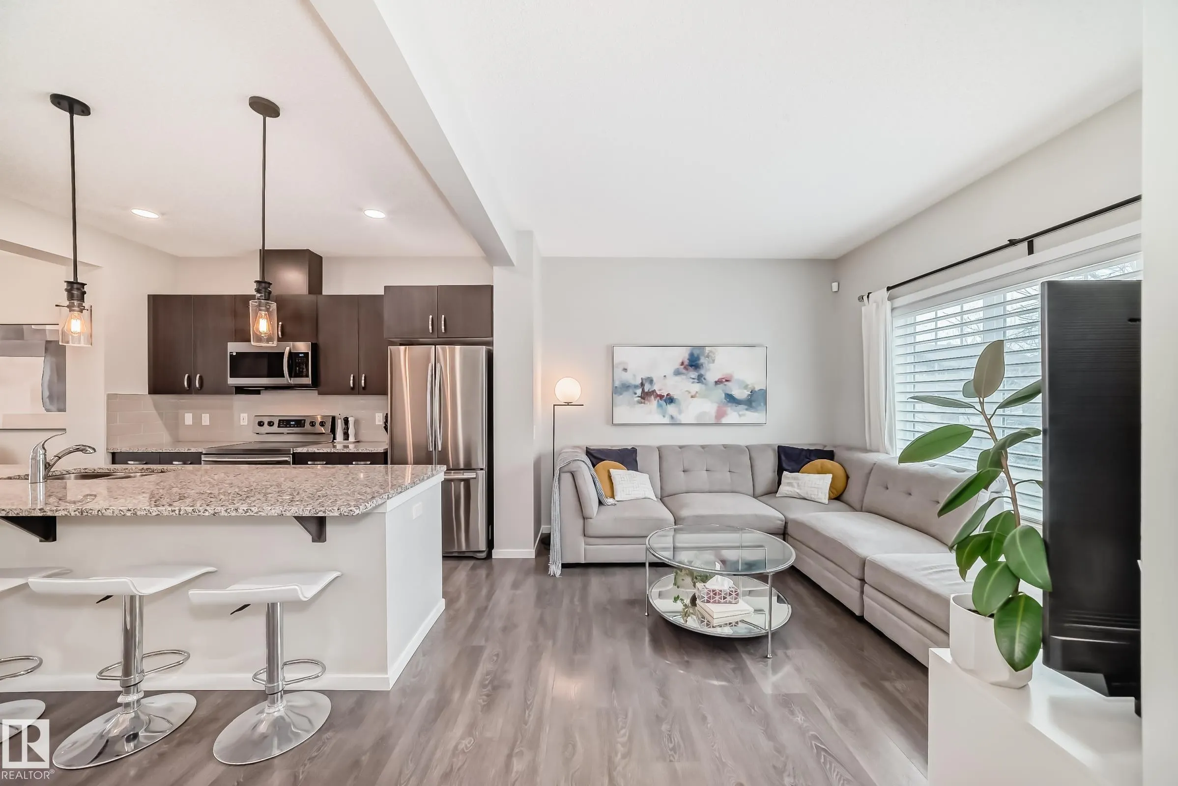 3278 CHERRY Crescent