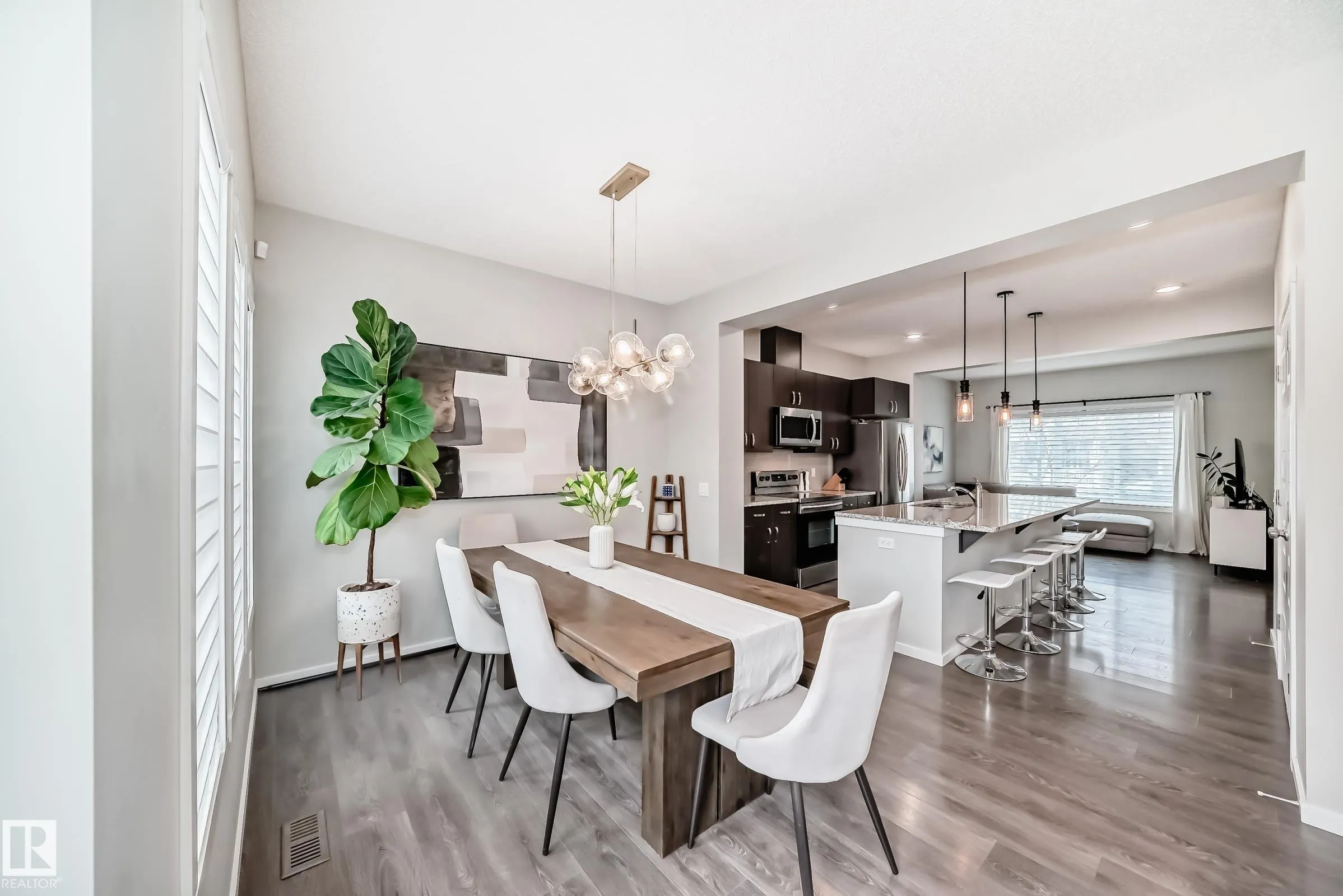 3278 CHERRY Crescent
