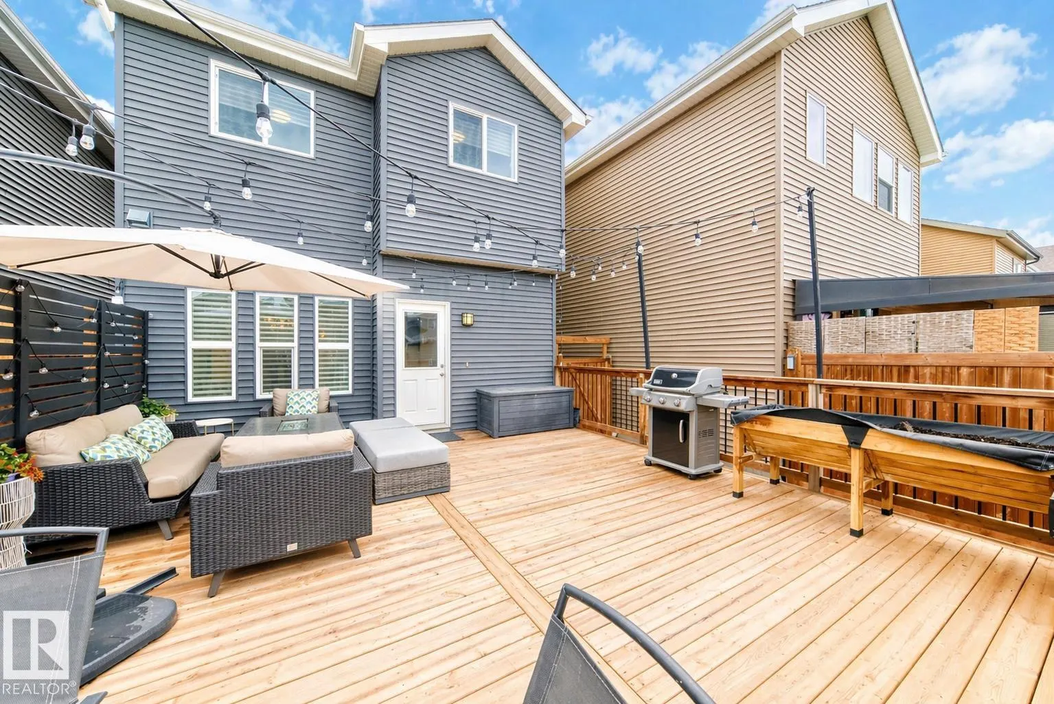 3278 CHERRY Crescent