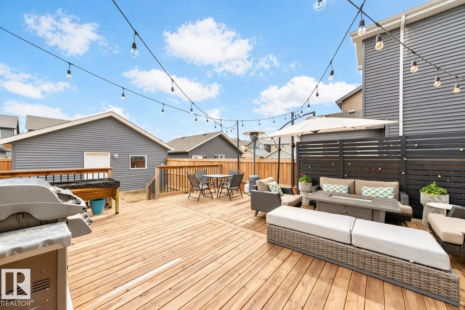 3278 CHERRY Crescent