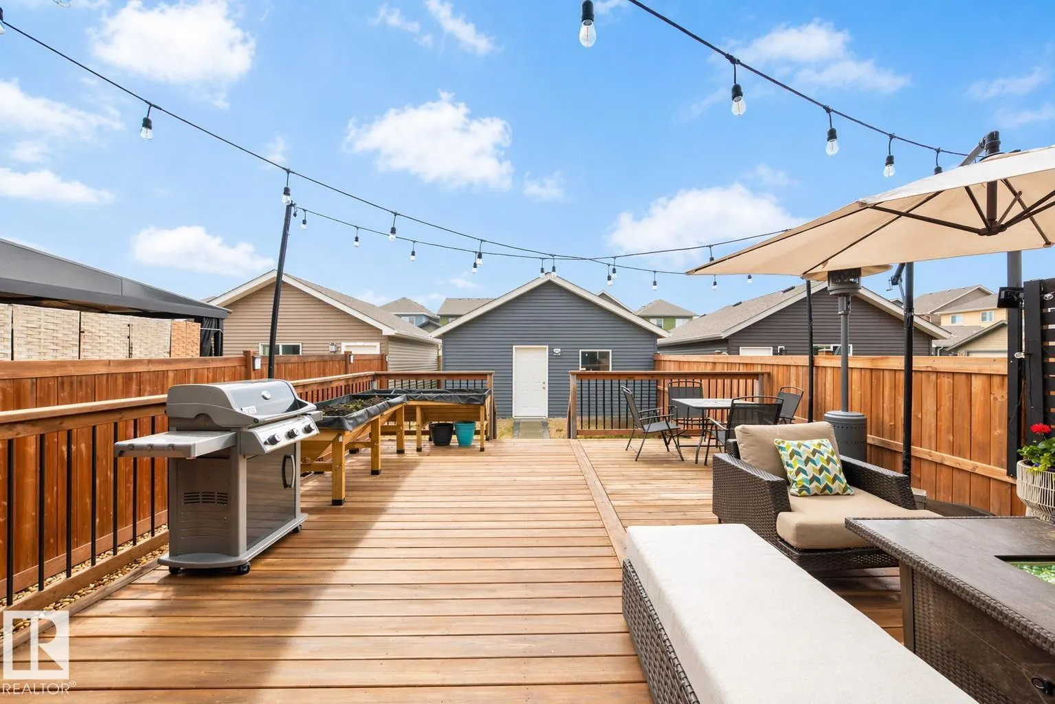 3278 CHERRY Crescent