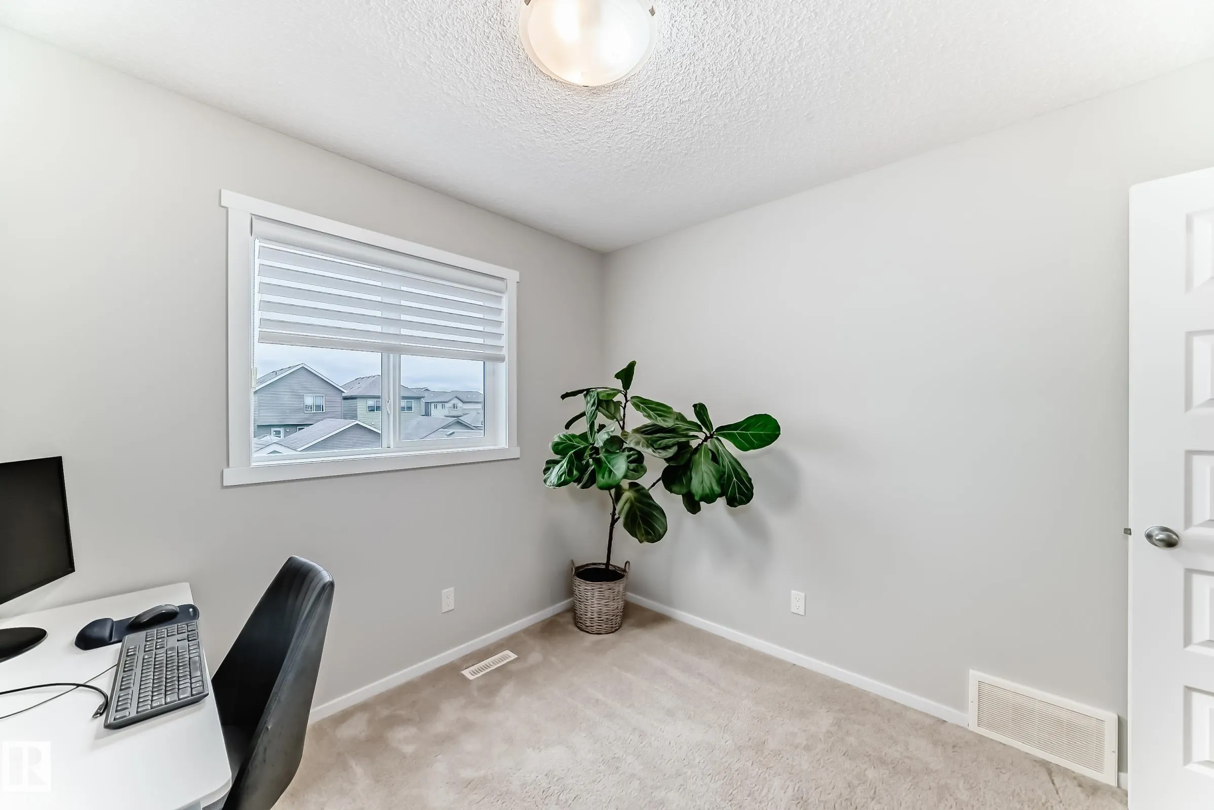 3278 CHERRY Crescent