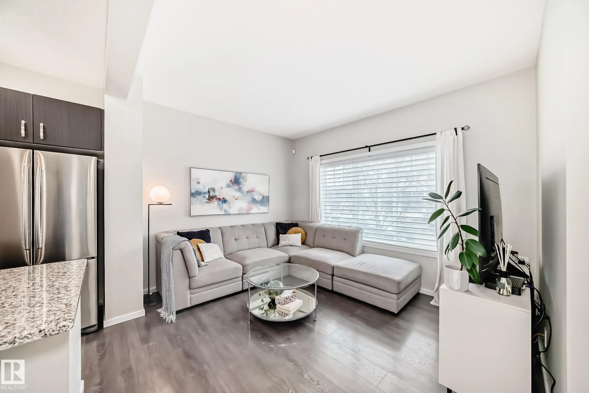 3278 CHERRY Crescent