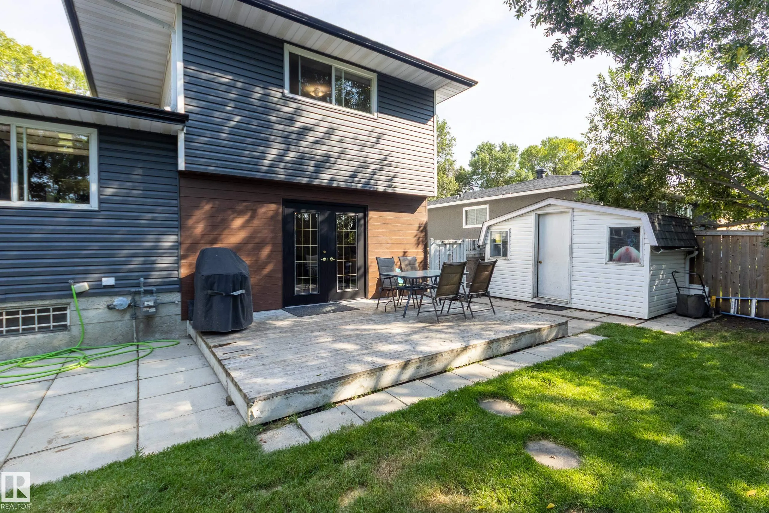 77 BEACON Crescent
