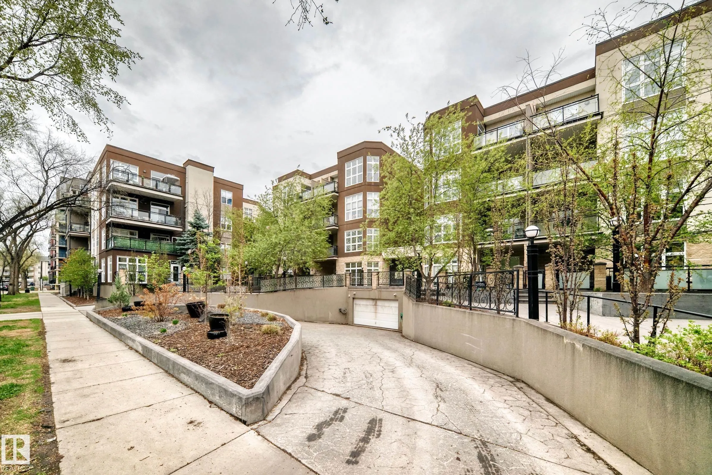 10407 122 Street
