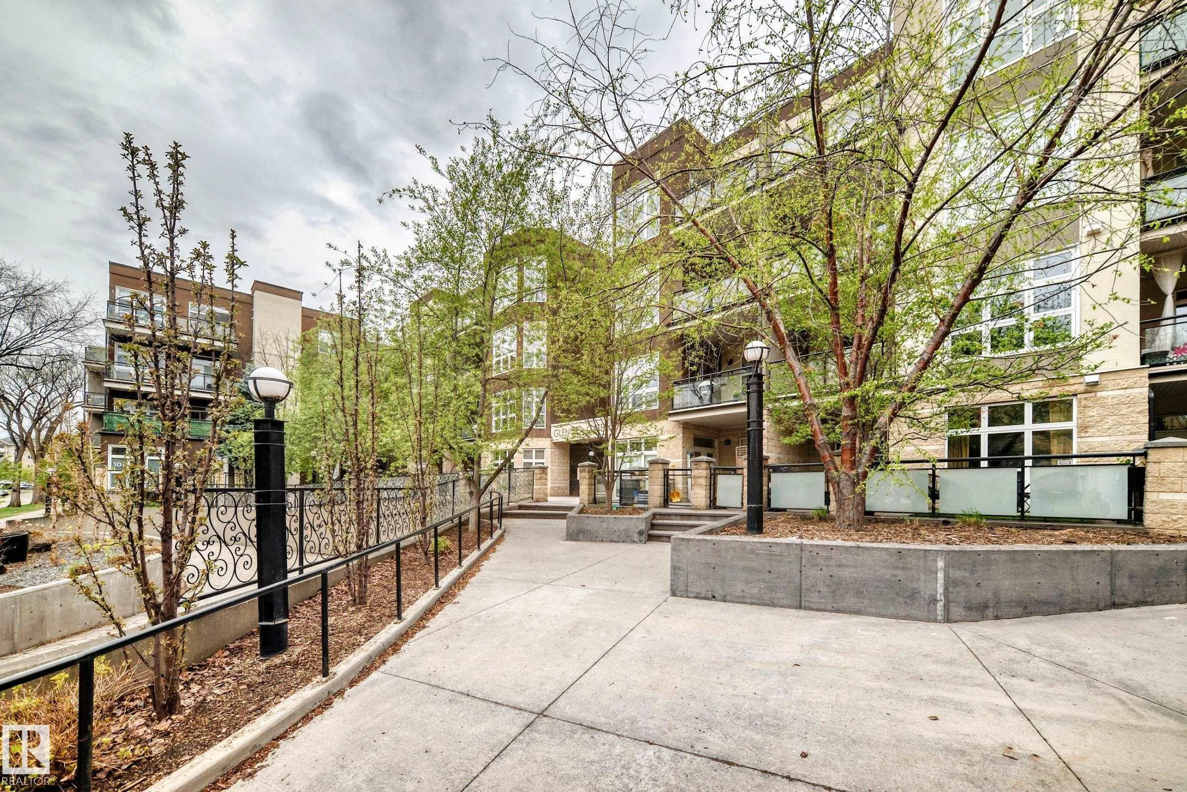 10407 122 Street