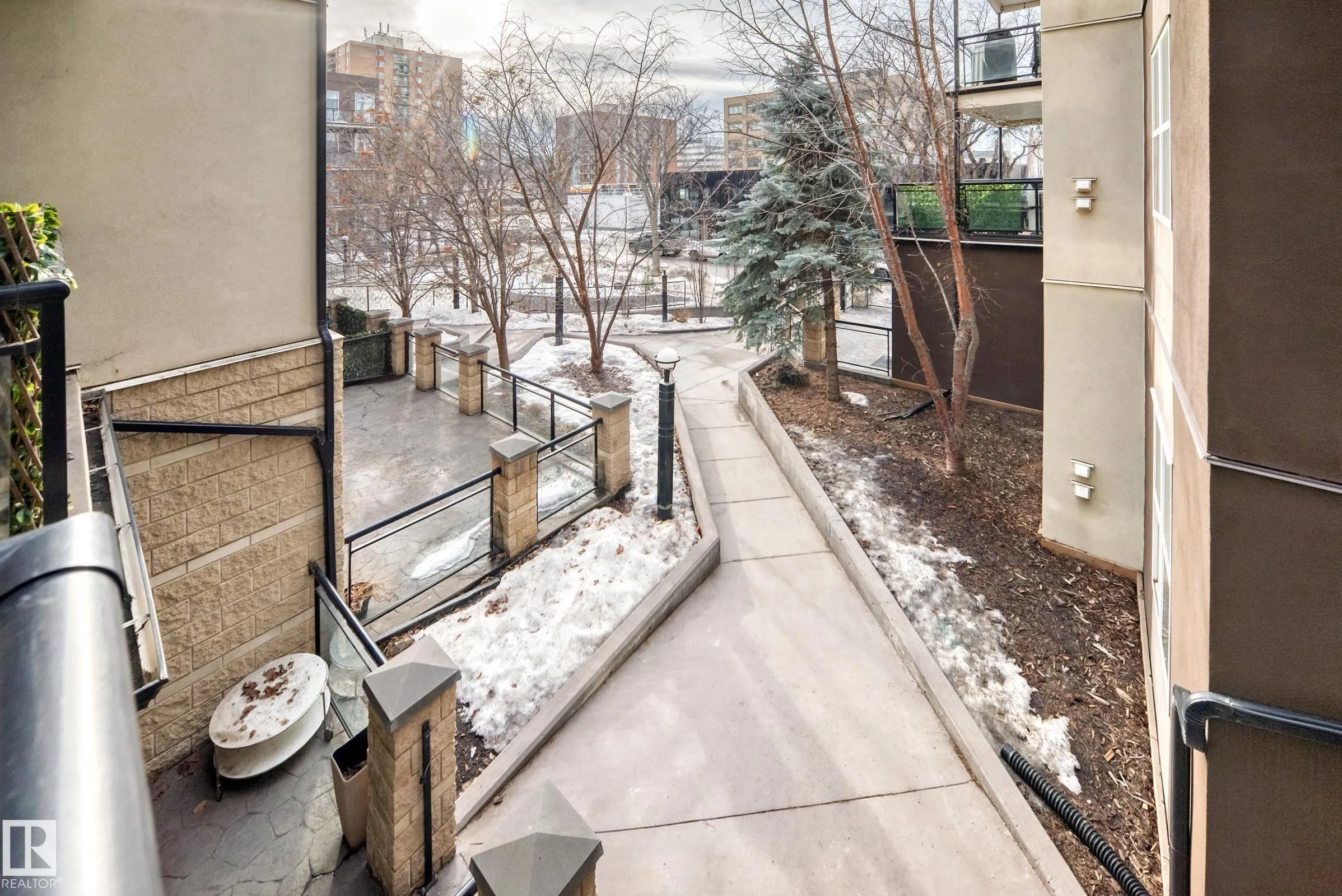 10407 122 Street