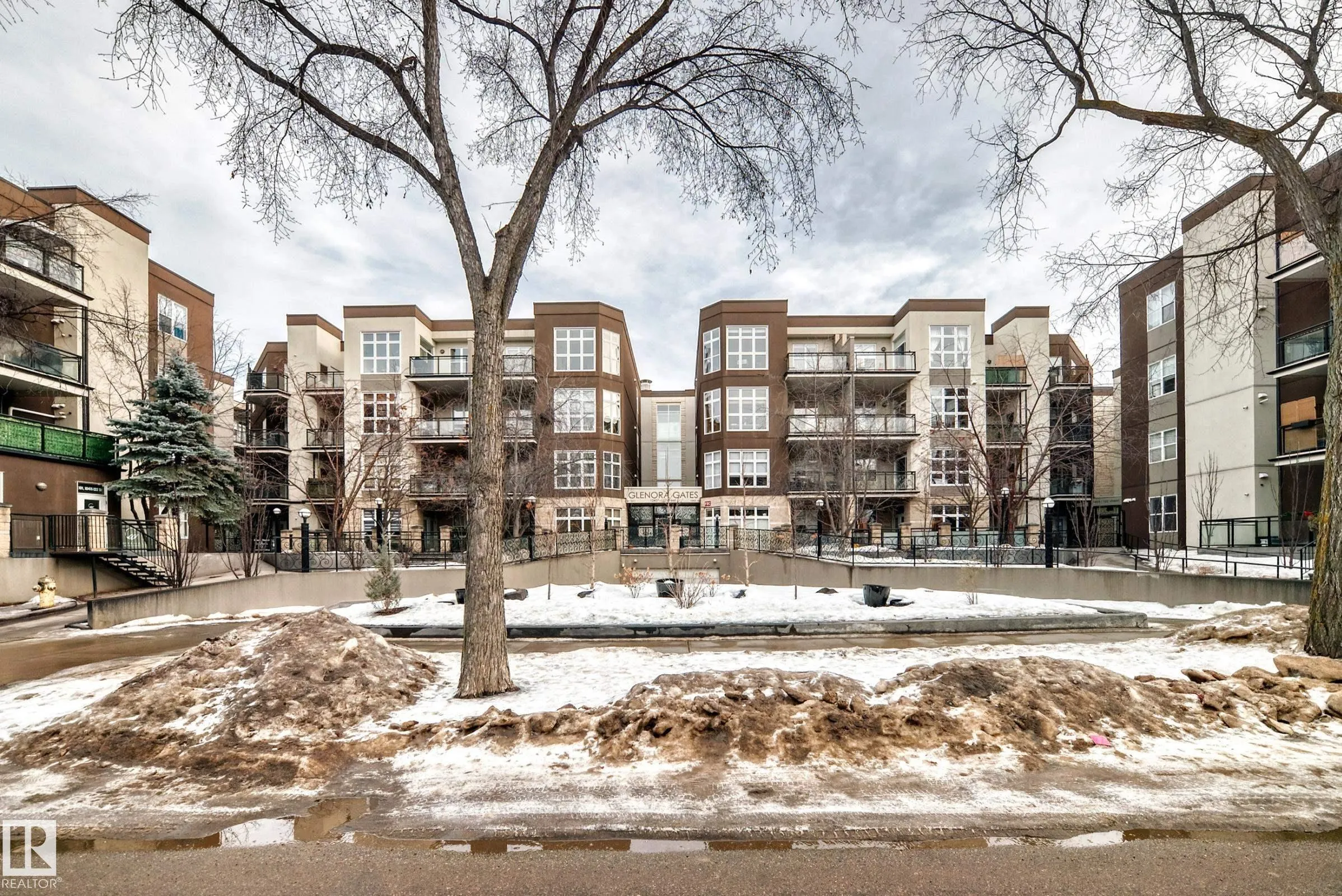 10407 122 Street