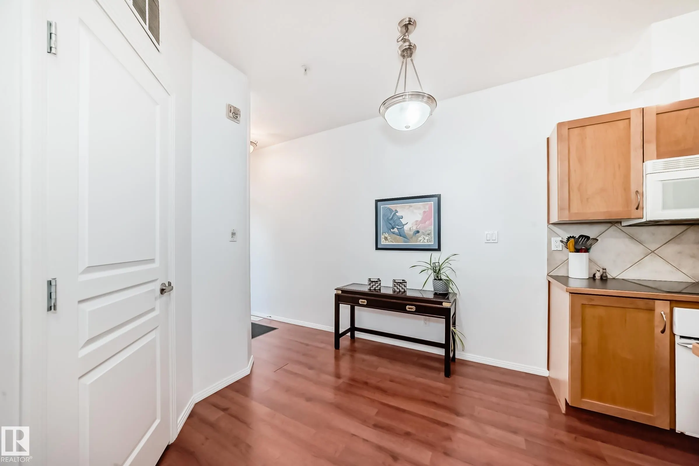 10407 122 Street