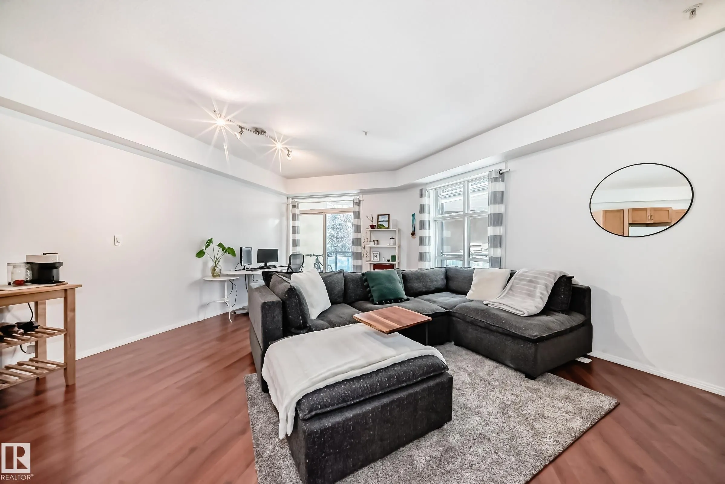 10407 122 Street