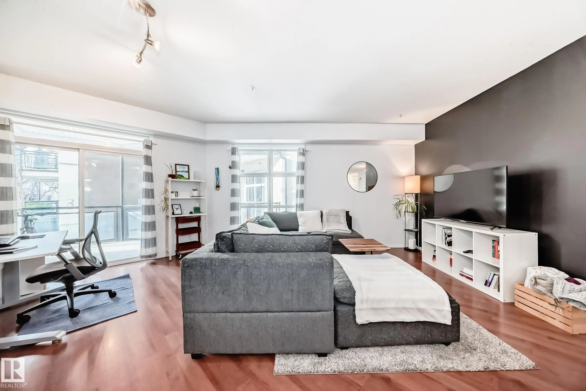 10407 122 Street