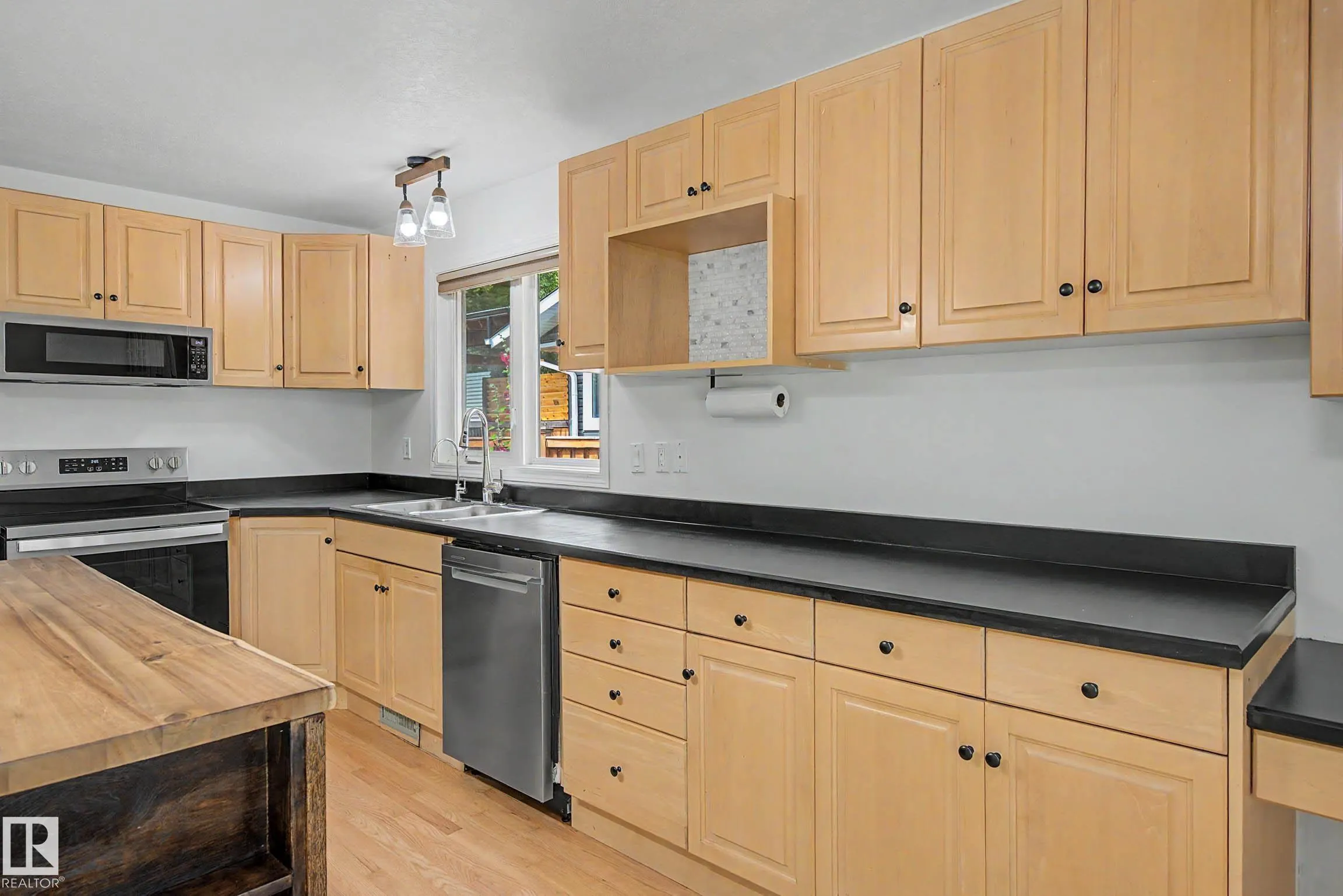 160 Mission Avenue