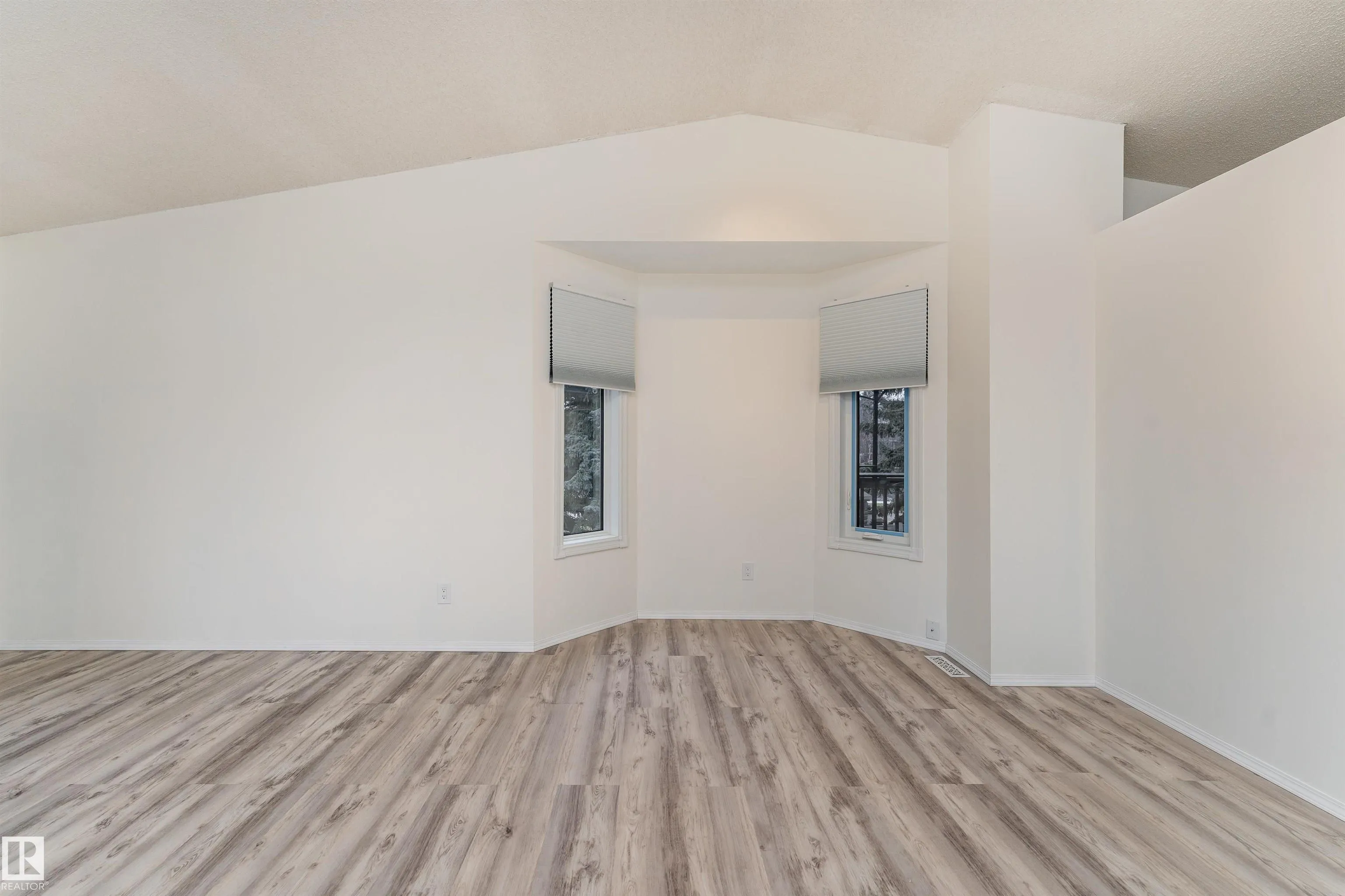 15 POIRIER Avenue
