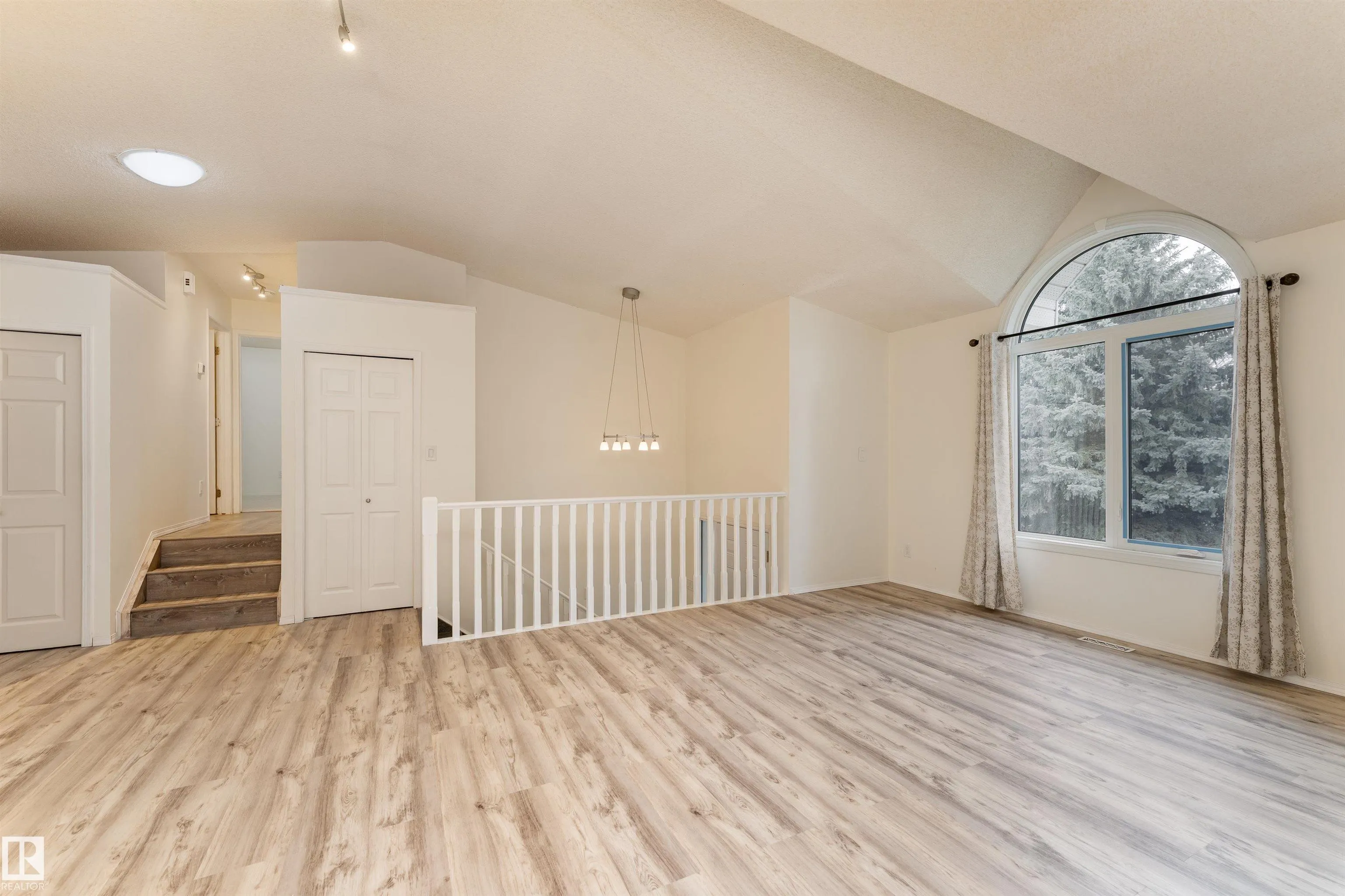 15 POIRIER Avenue