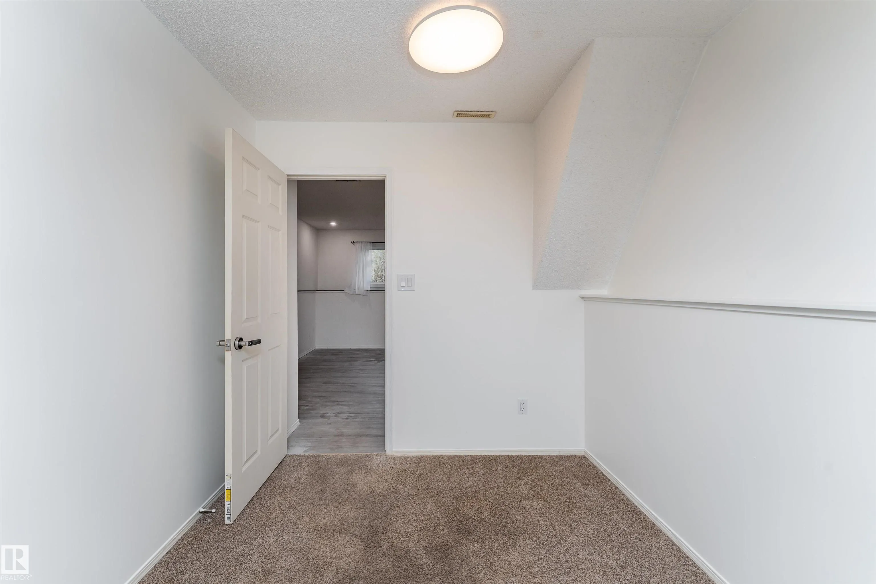 15 POIRIER Avenue