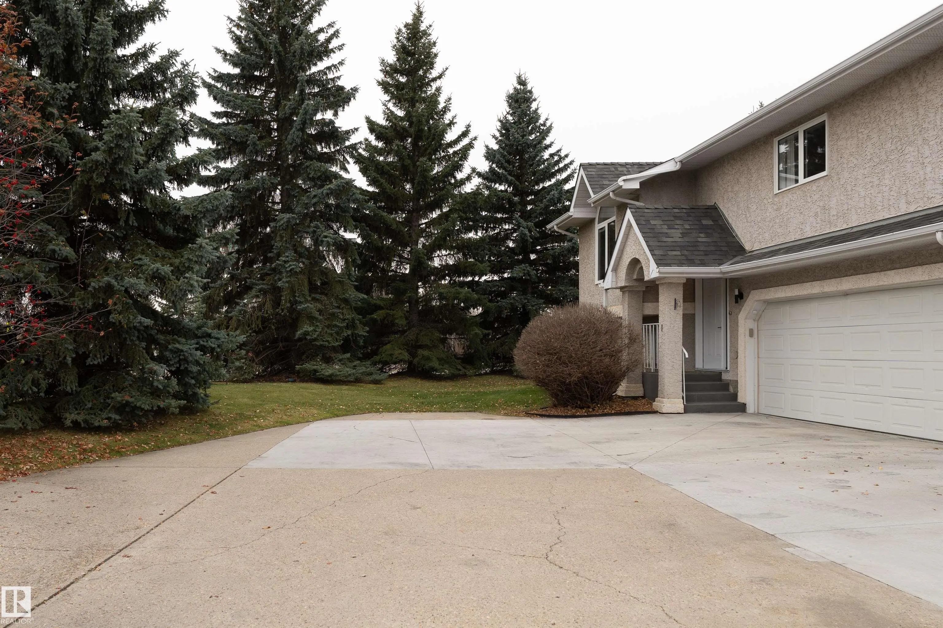 15 POIRIER Avenue
