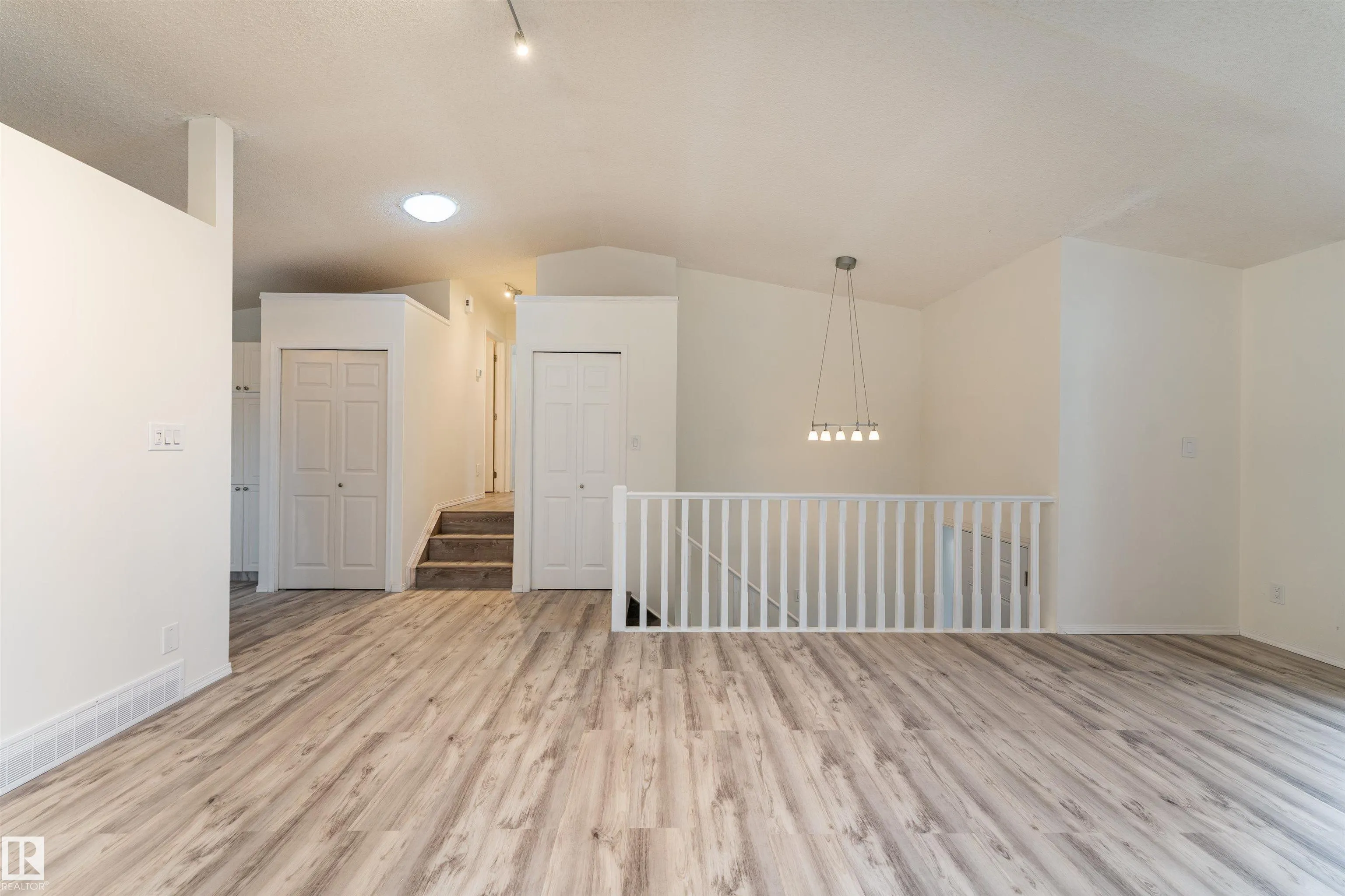 15 POIRIER Avenue
