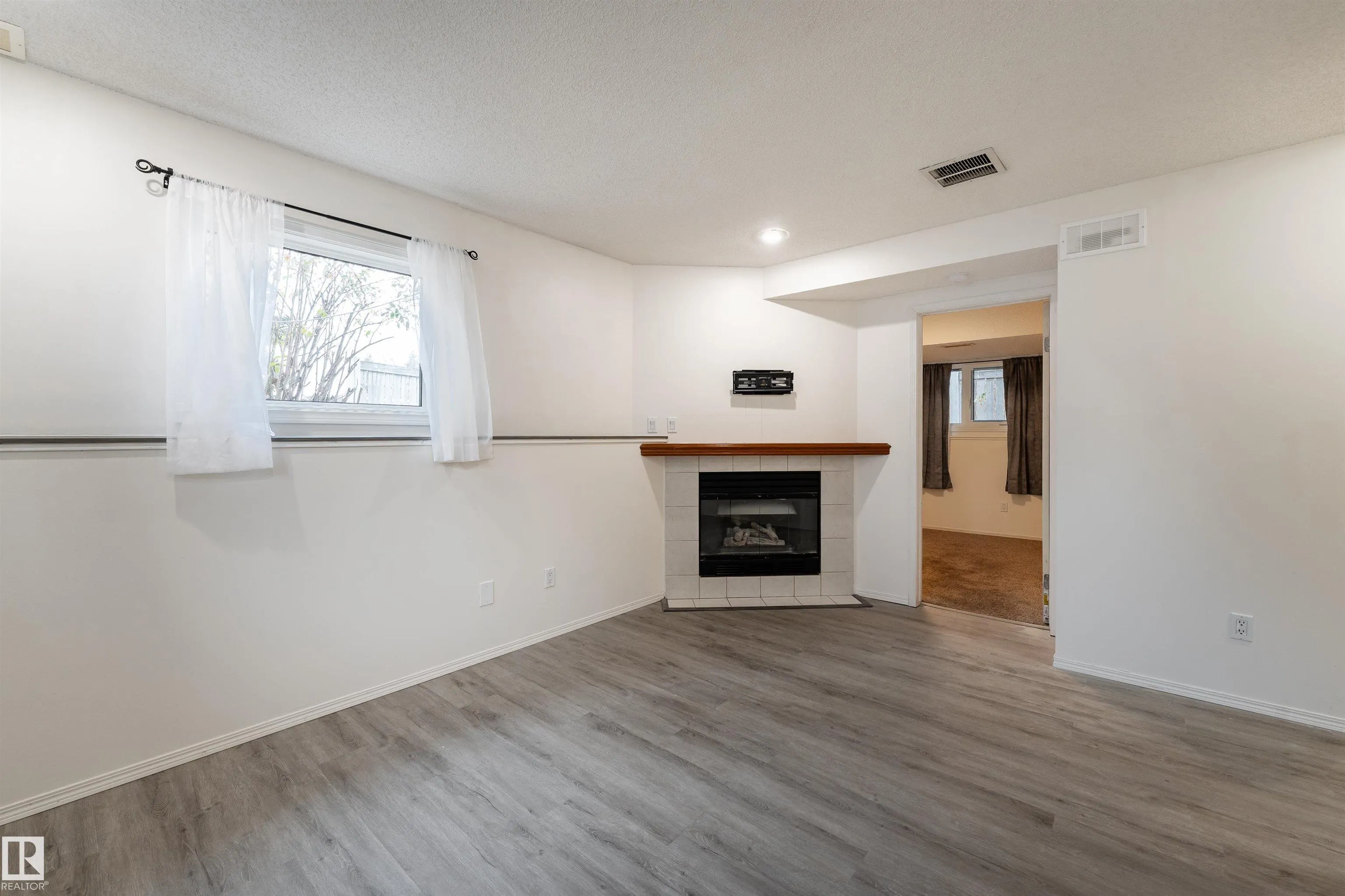 15 POIRIER Avenue