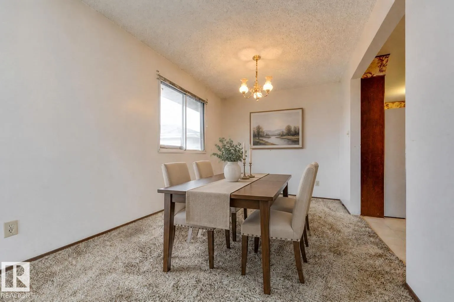 5316 Hillview Crescent