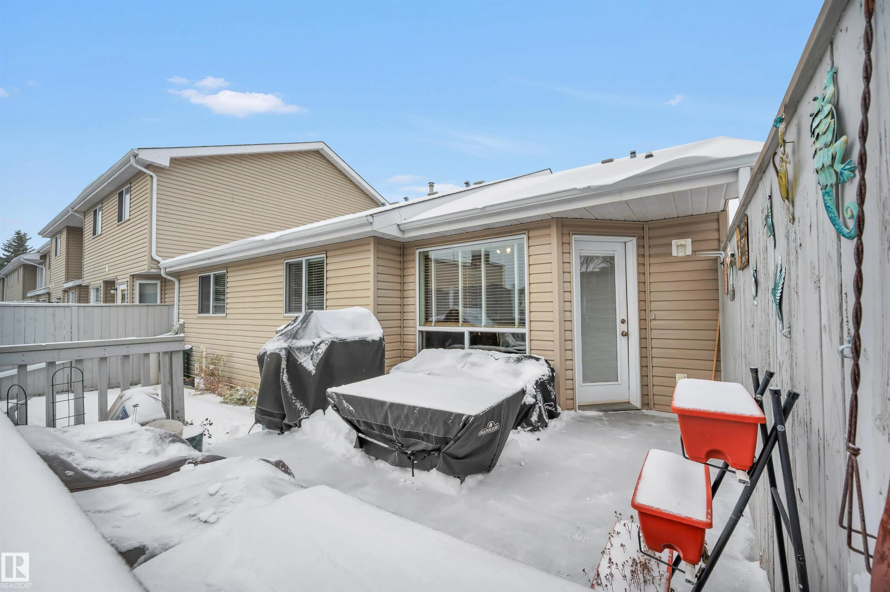 20 DEERBOURNE Drive